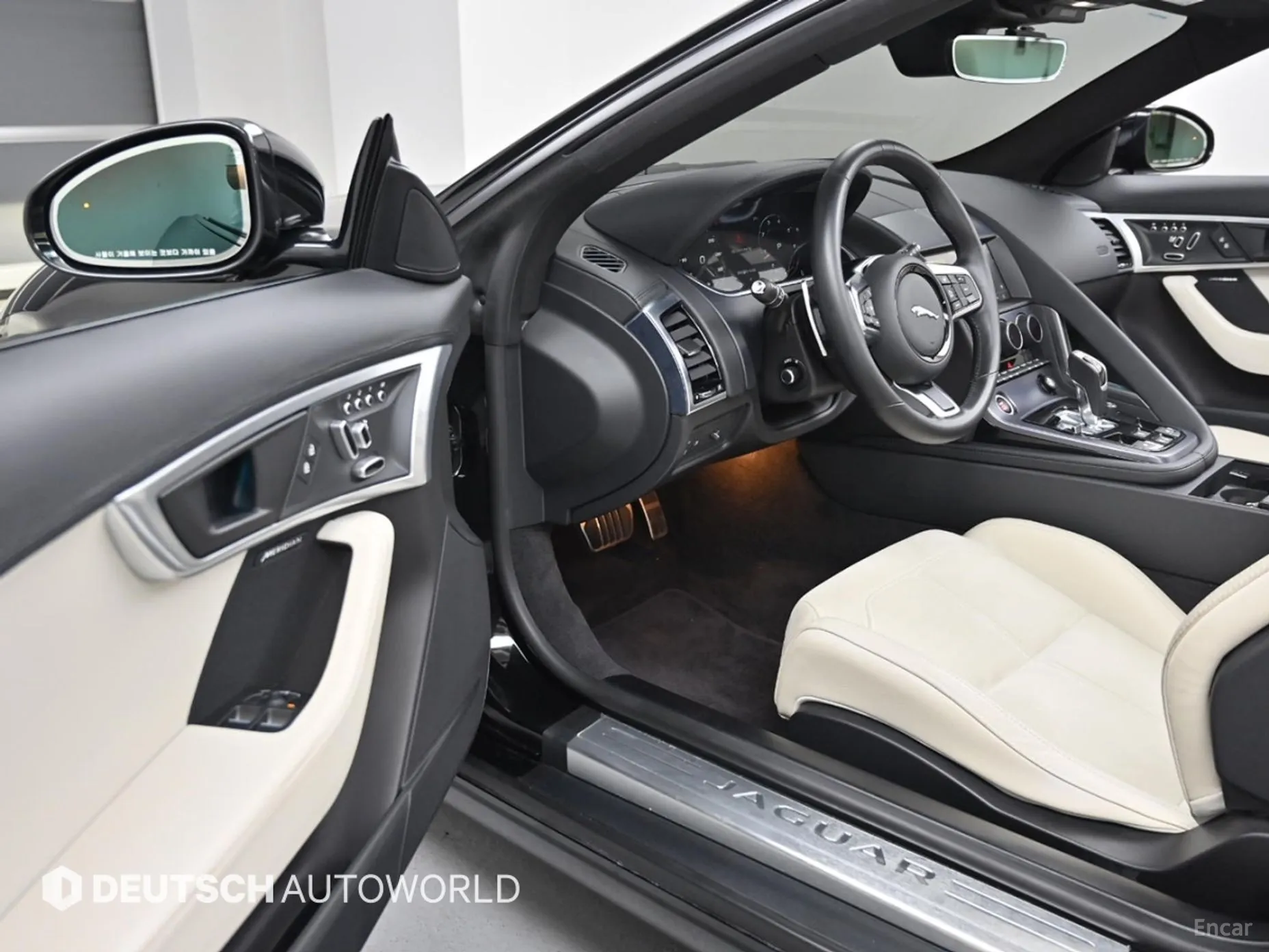 Jaguar F-TYPE превью 11