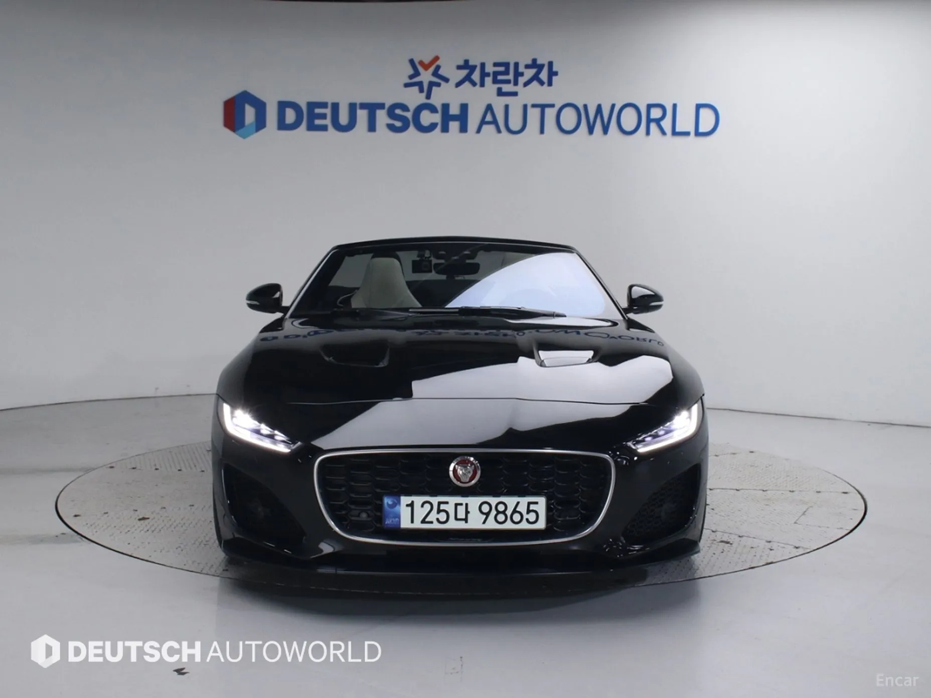 Jaguar F-TYPE превью 3