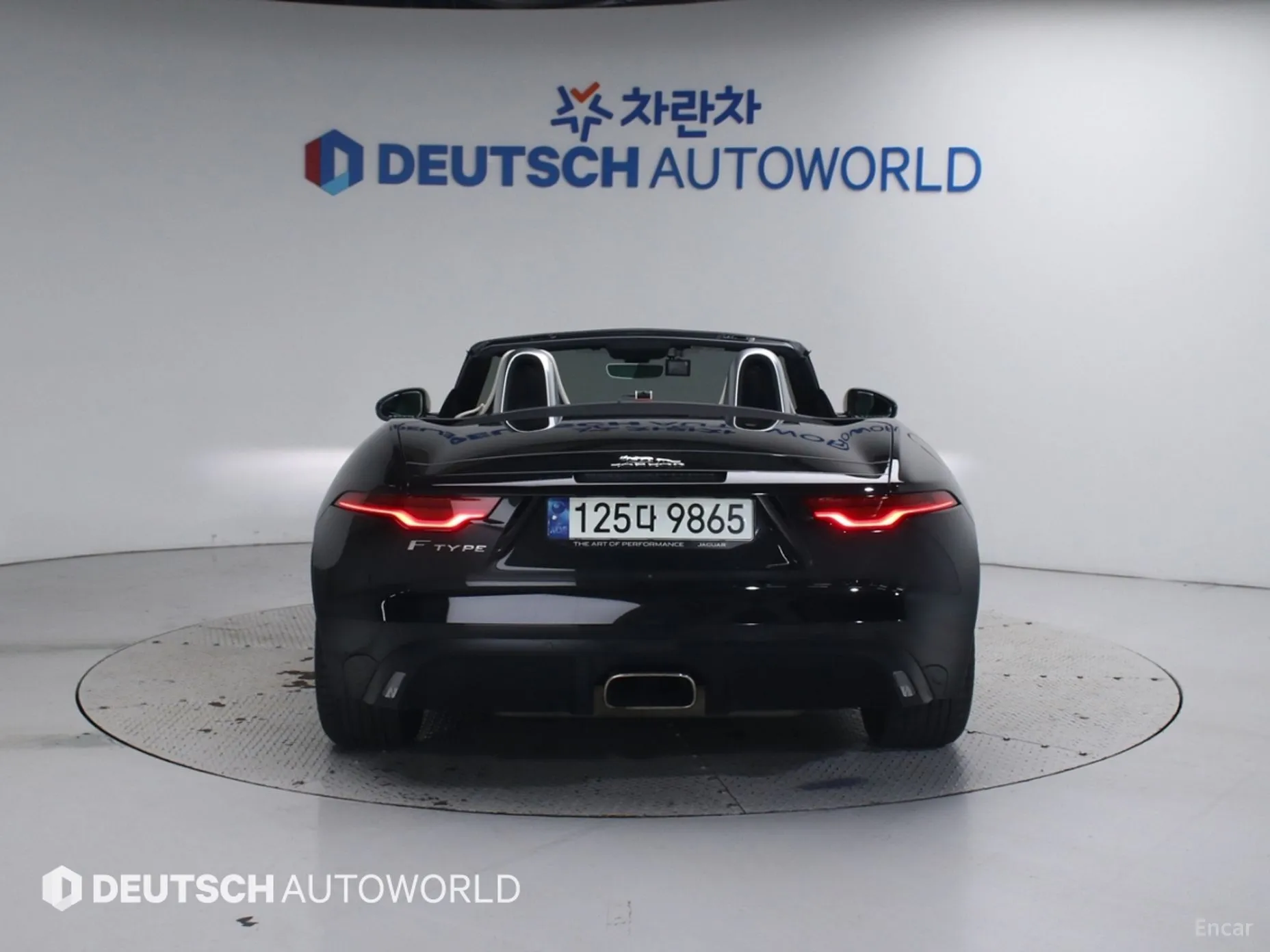 Jaguar F-TYPE превью 4