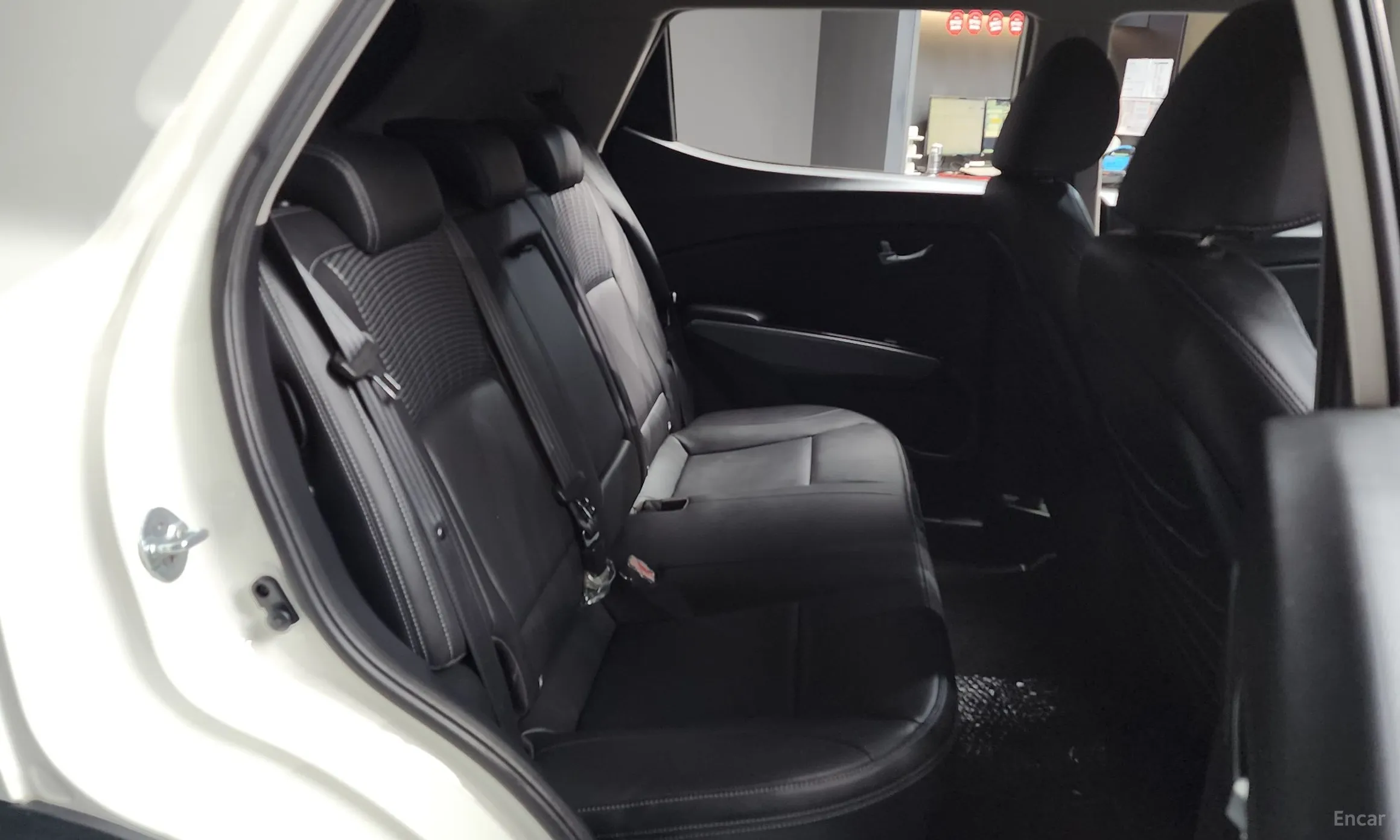 KG Mobility (SsangYong) Tivoli Armor превью 12