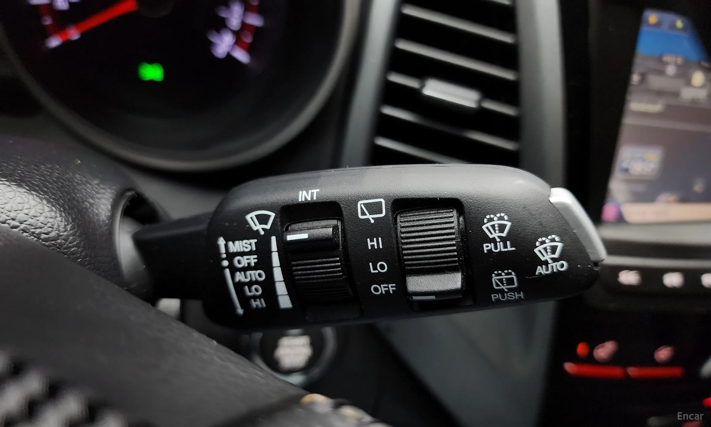 KG Mobility (SsangYong) Tivoli Armor превью 19