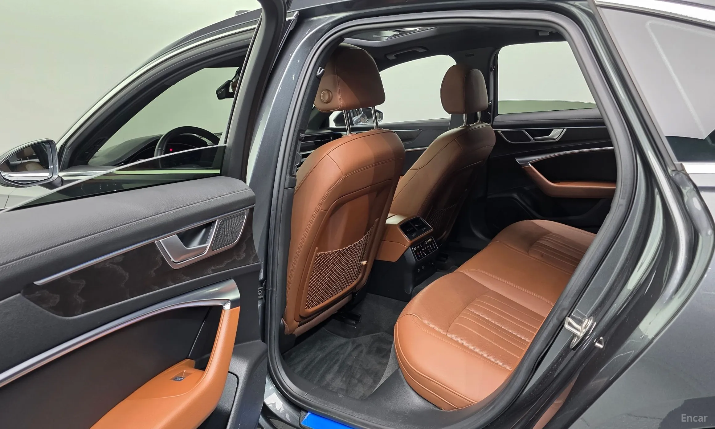 Audi A6 (C8) превью 17