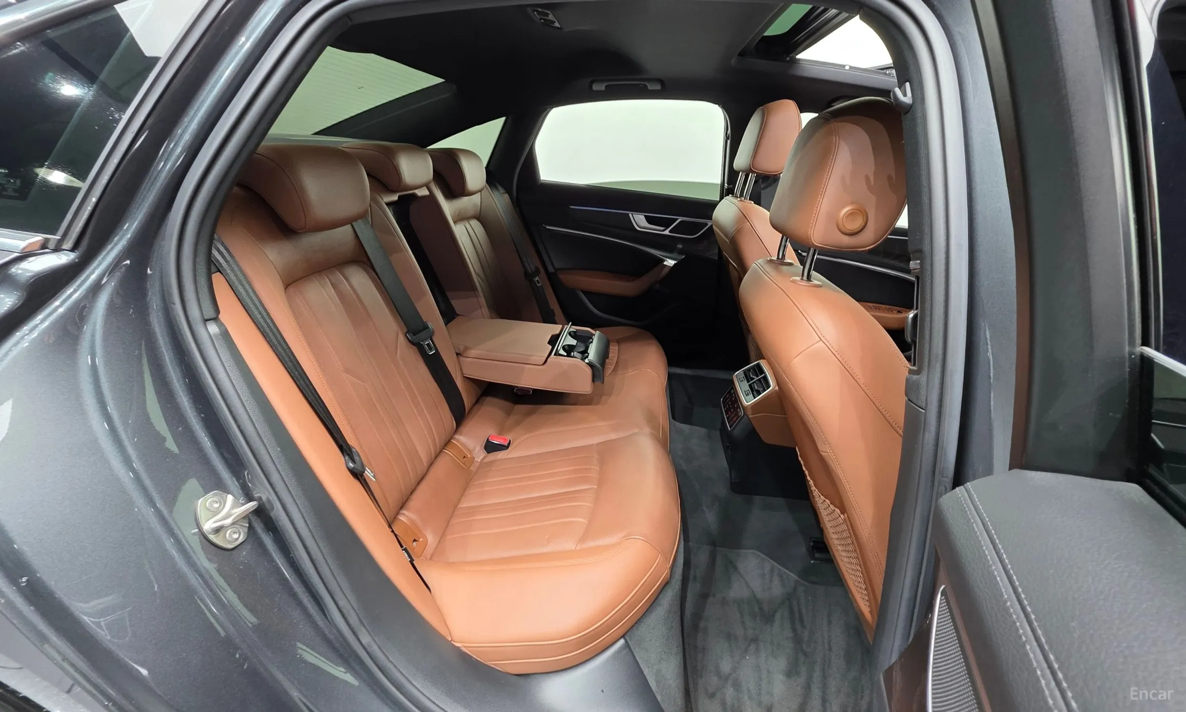 Audi A6 (C8) превью 19