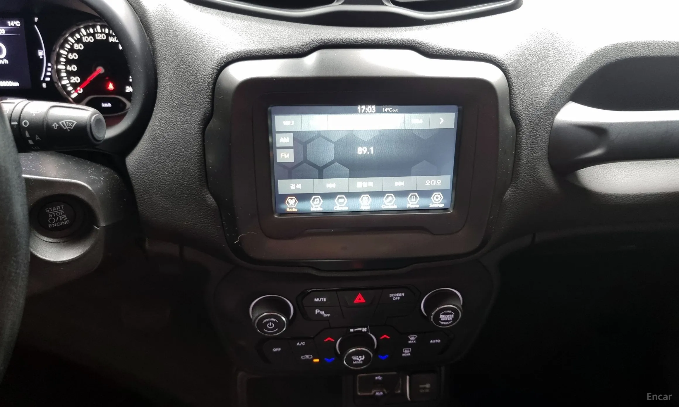 Jeep Renegade превью 14
