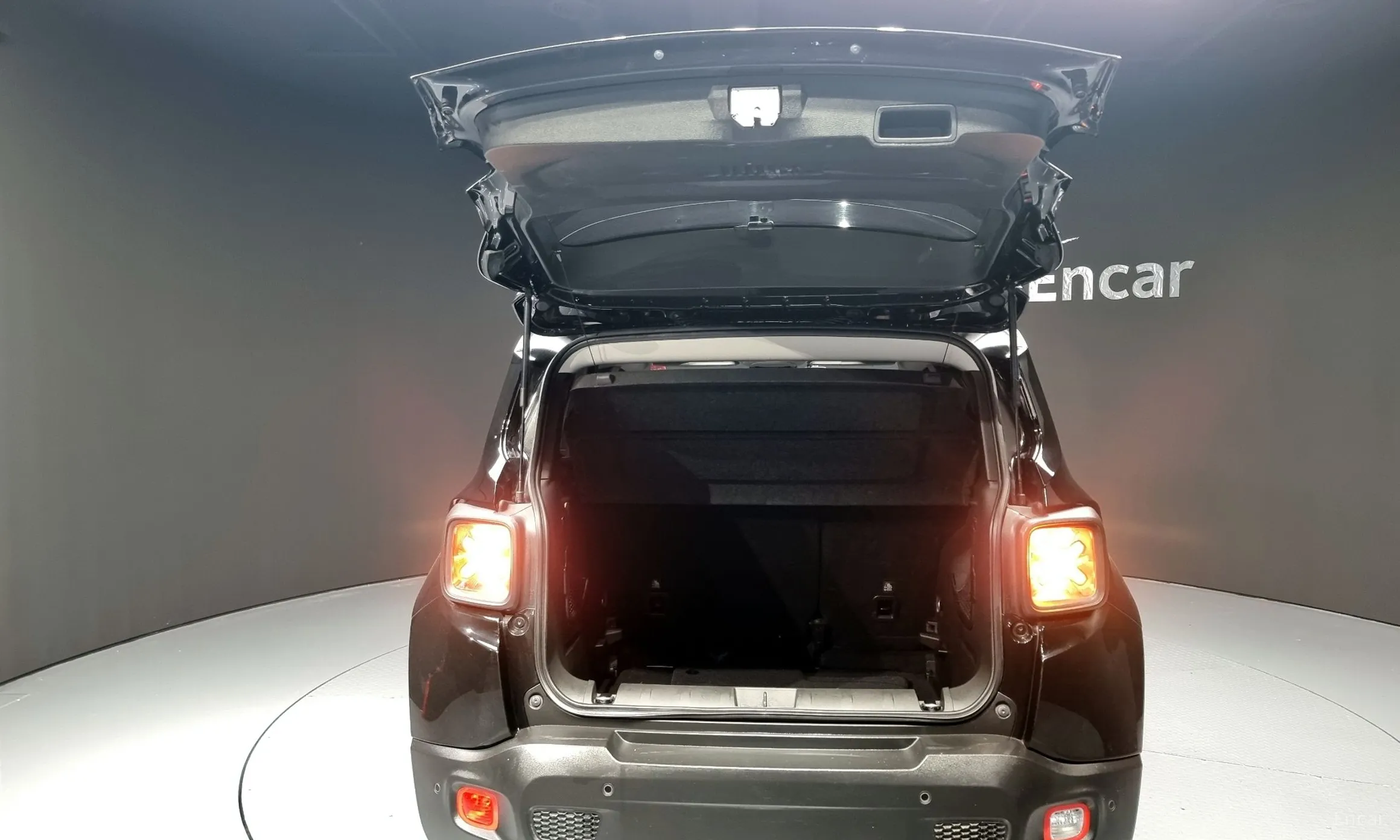 Jeep Renegade превью 20