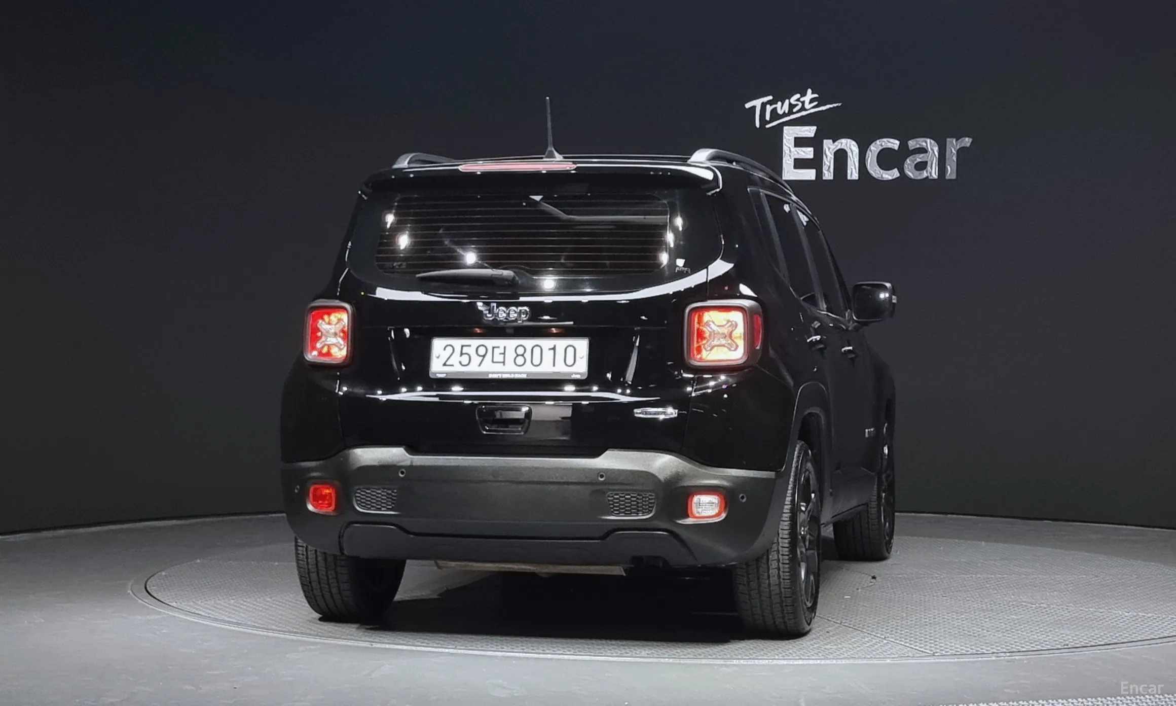 Jeep Renegade превью 4