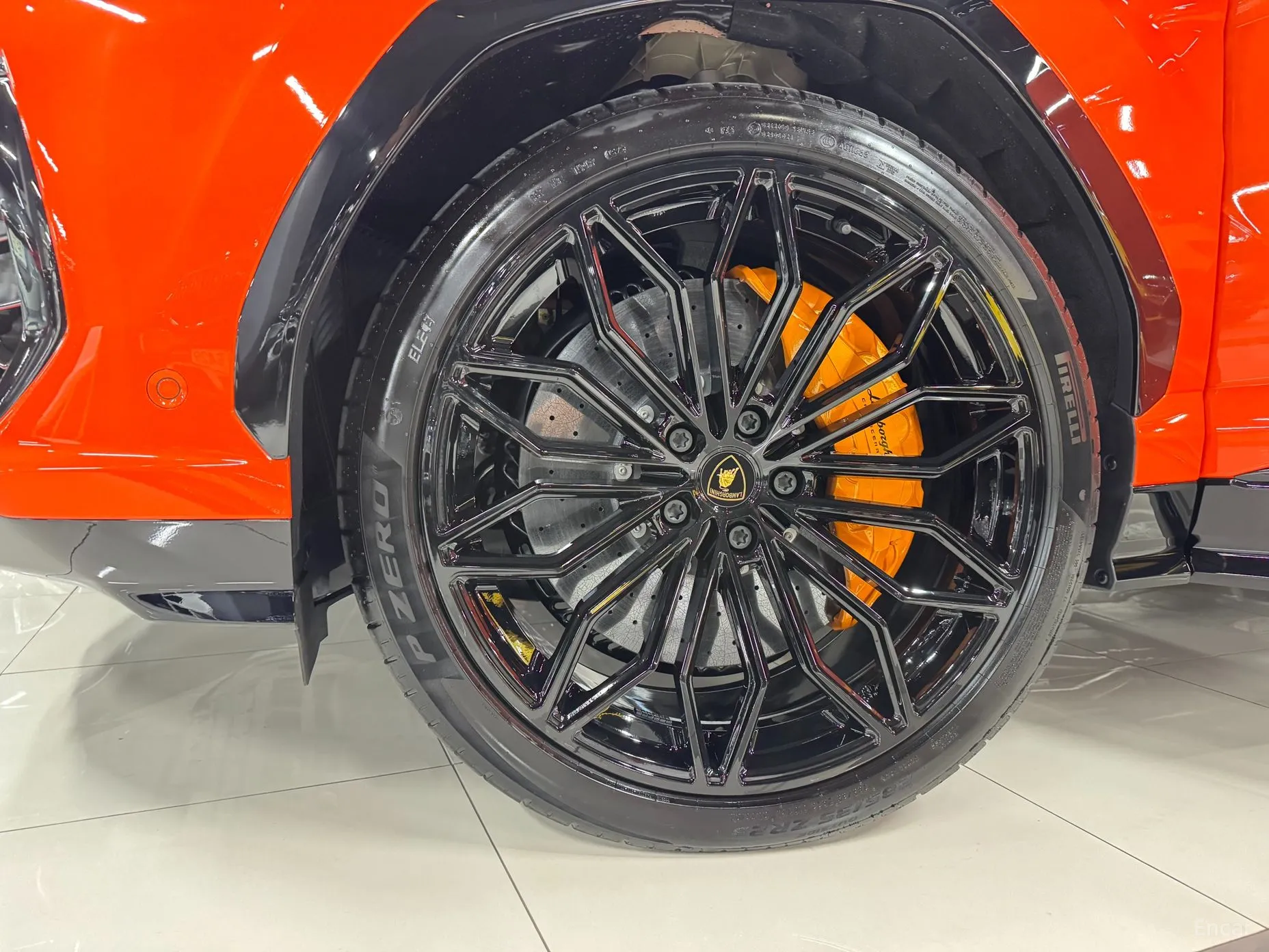 Lamborghini Urus превью 12