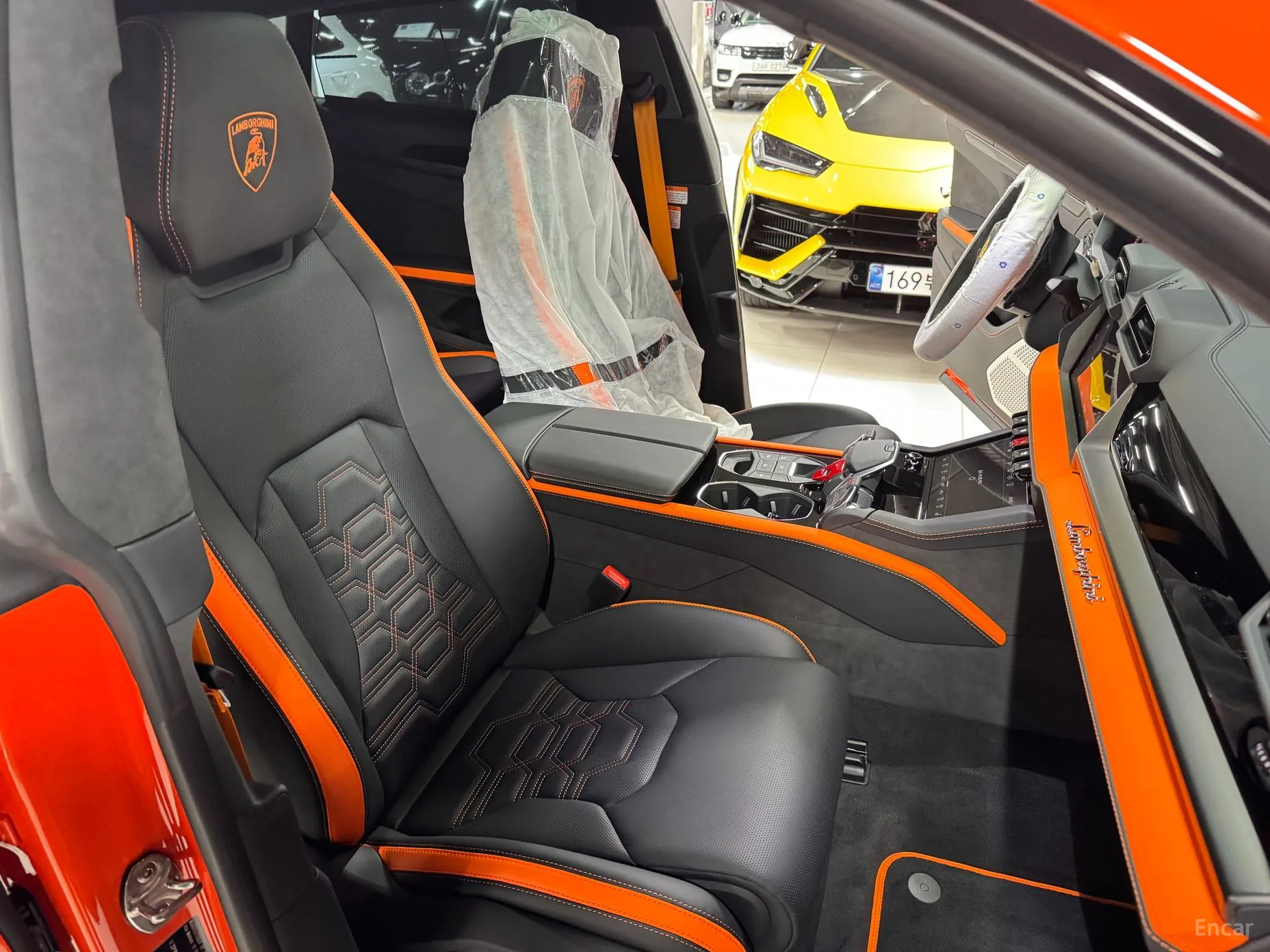 Lamborghini Urus превью 13