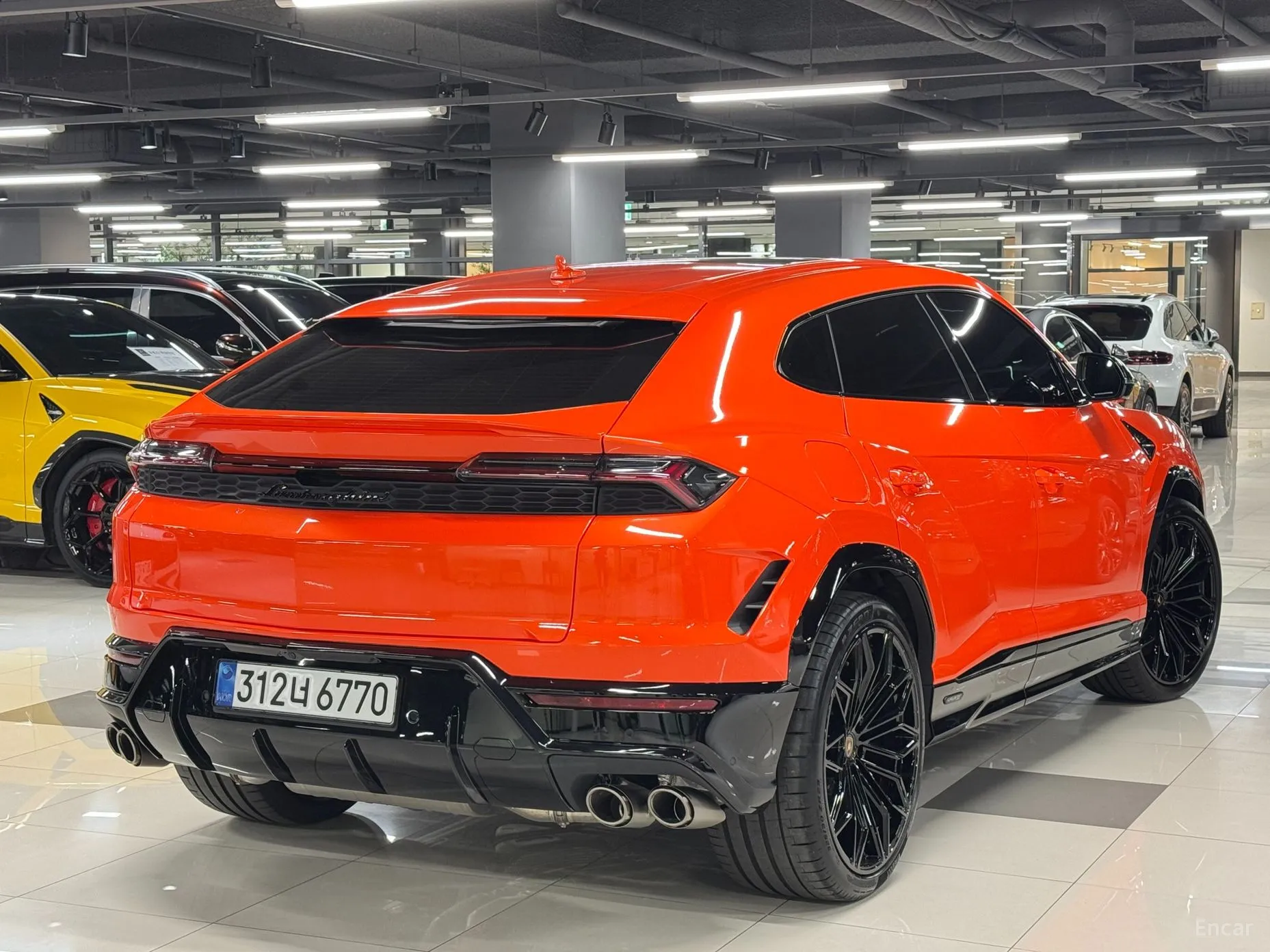 Lamborghini Urus превью 3