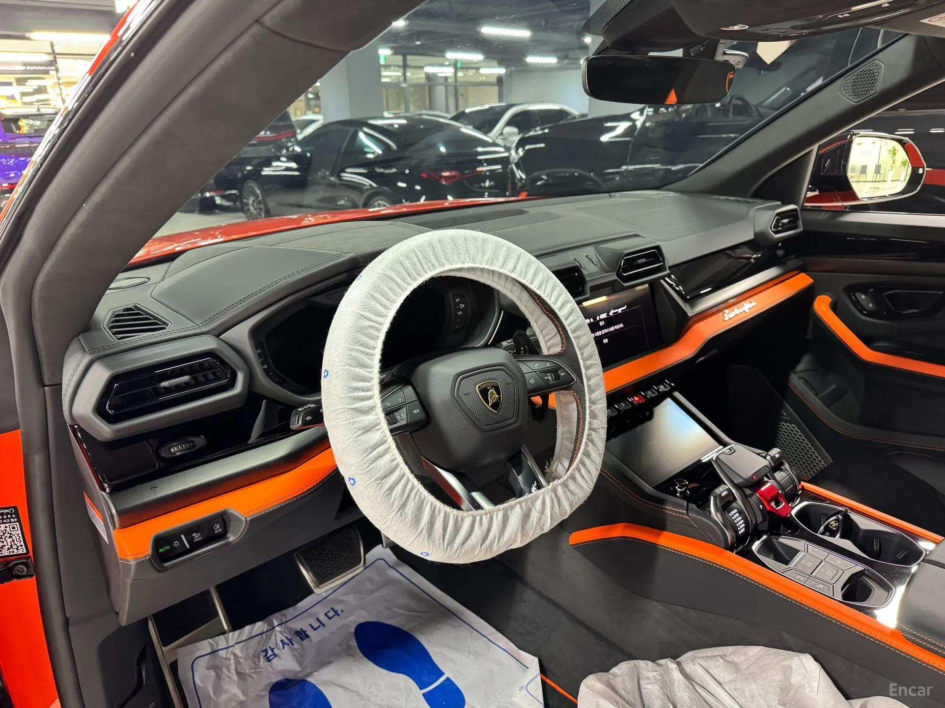 Lamborghini Urus превью 4