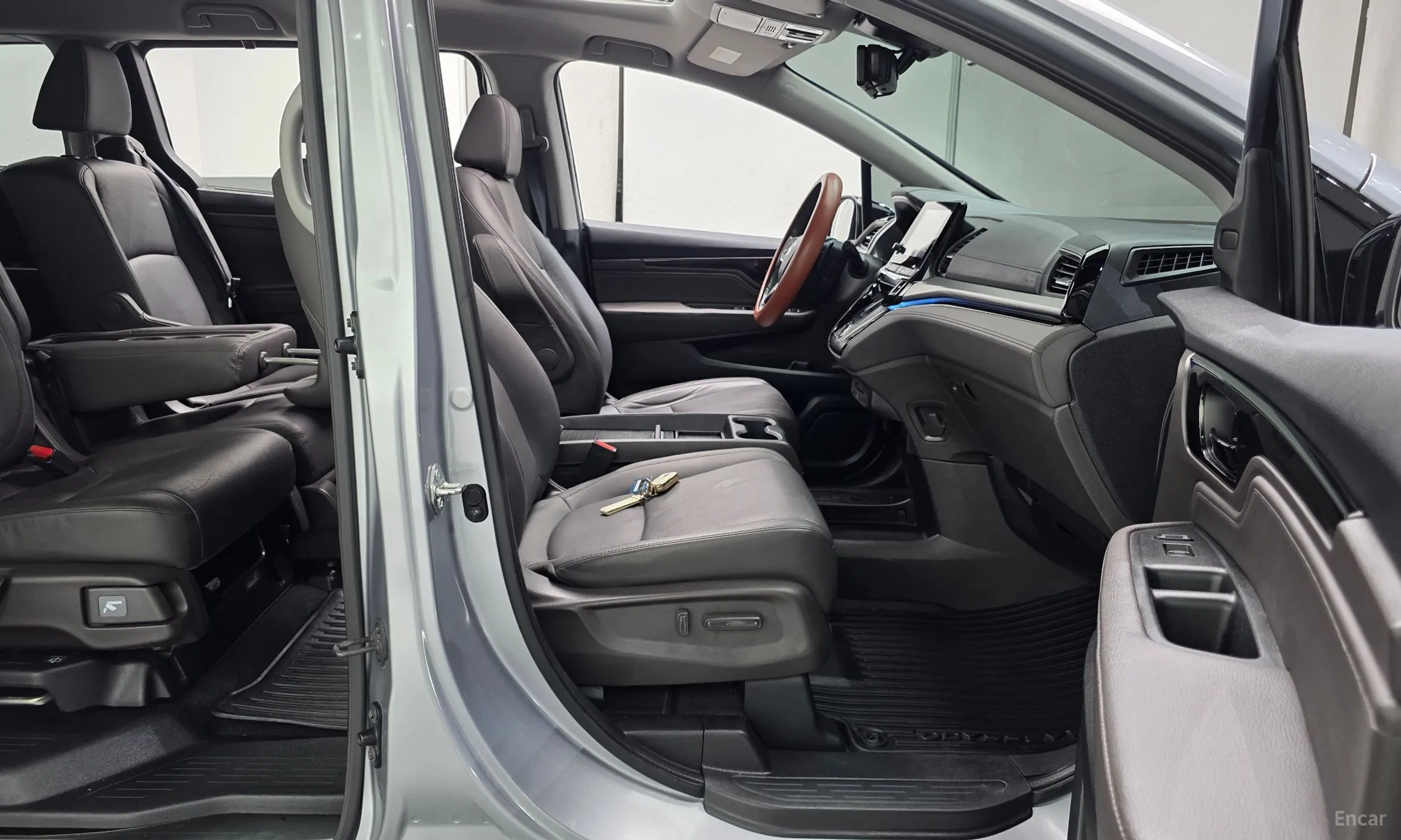 Honda Odyssey превью 10