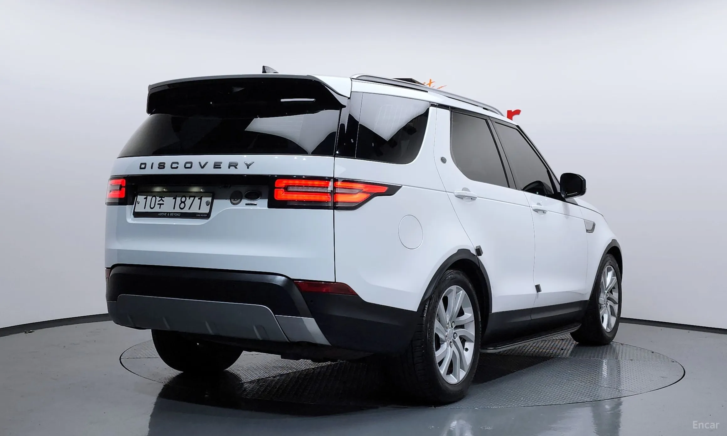 Land Rover Discovery 5 превью 2