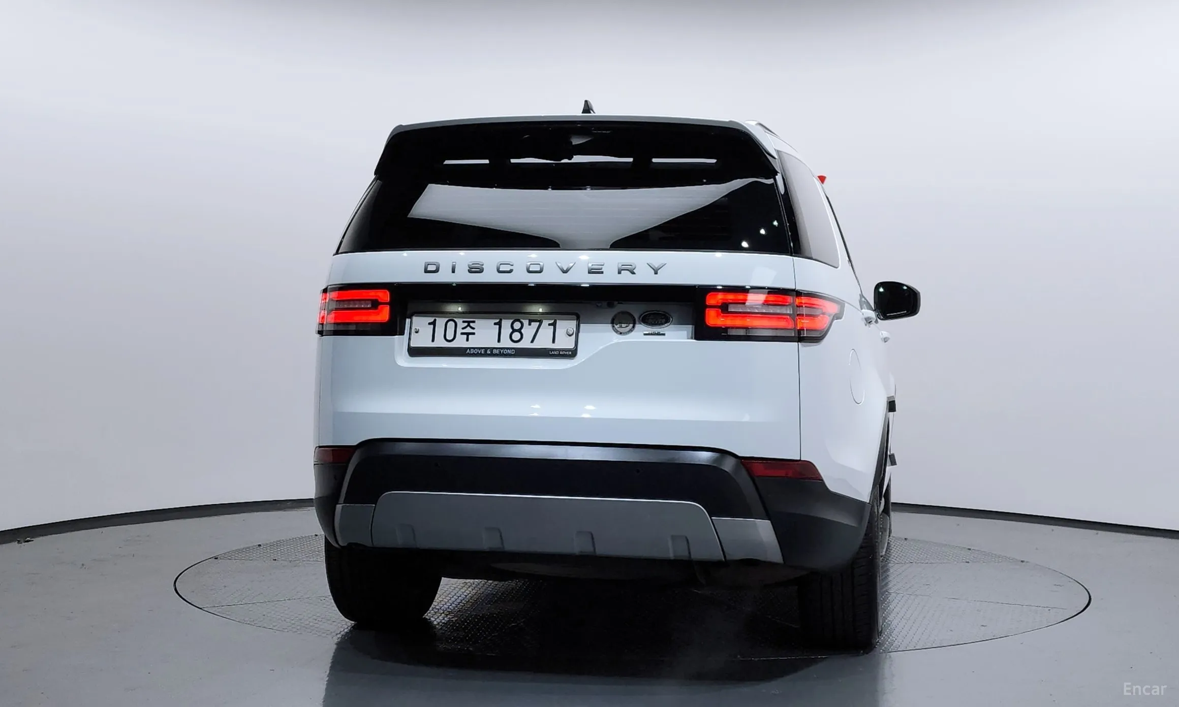 Land Rover Discovery 5 превью 4