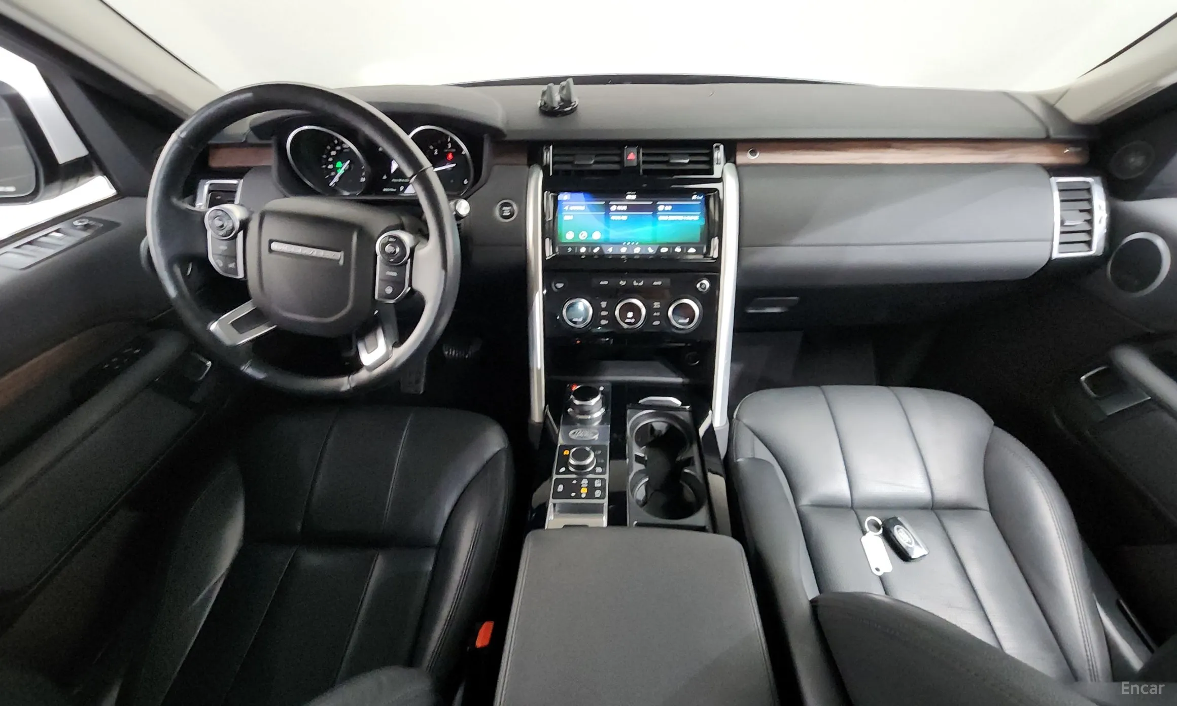 Land Rover Discovery 5 превью 7