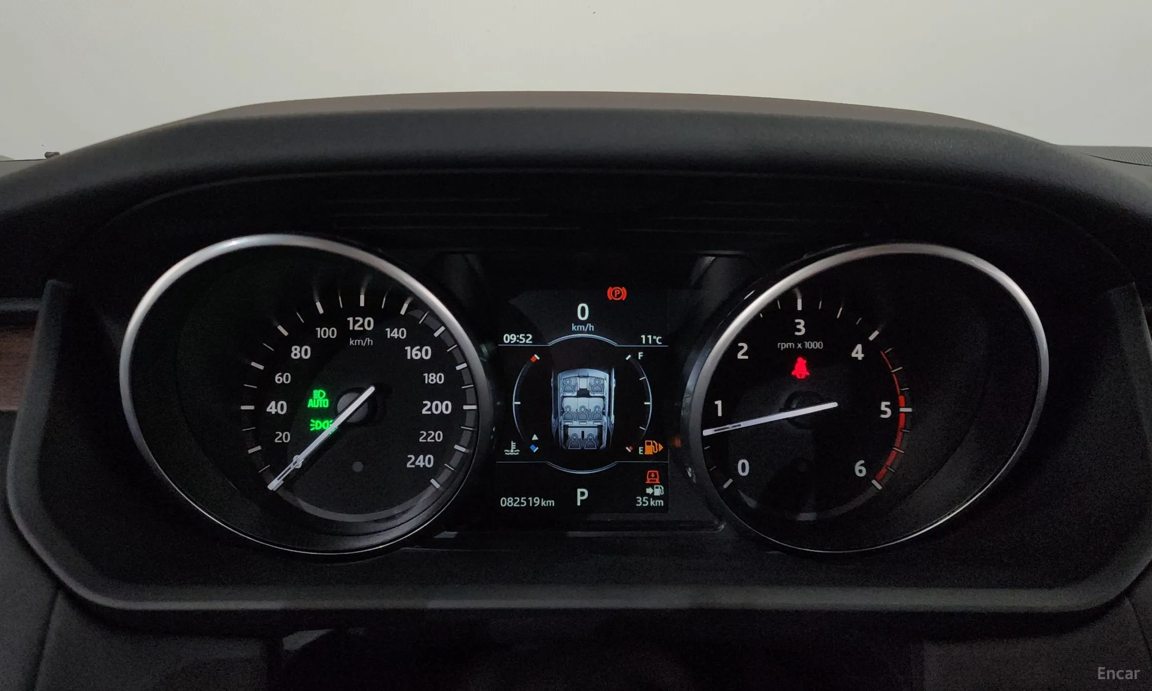 Land Rover Discovery 5 превью 8