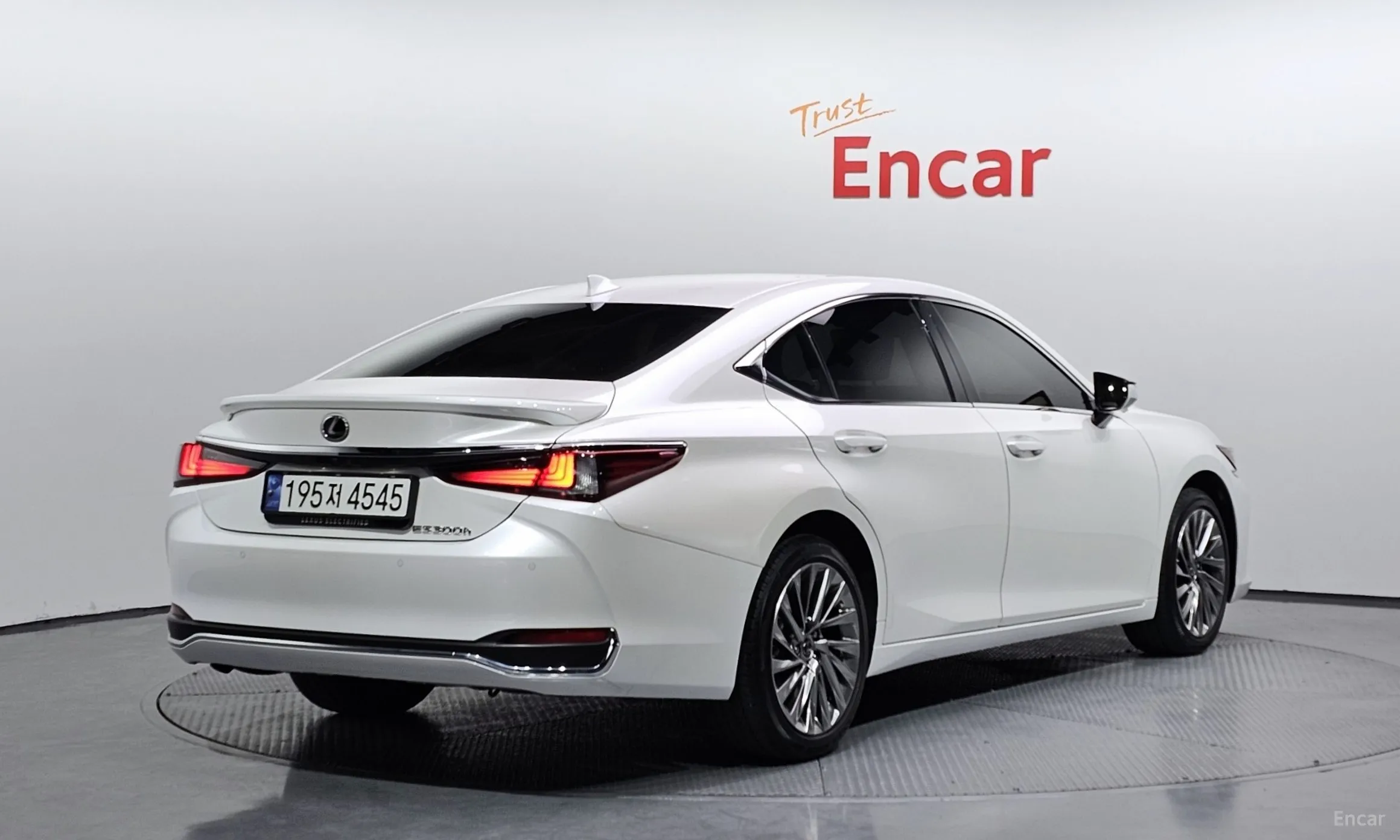 Lexus ES300h 7th Generation