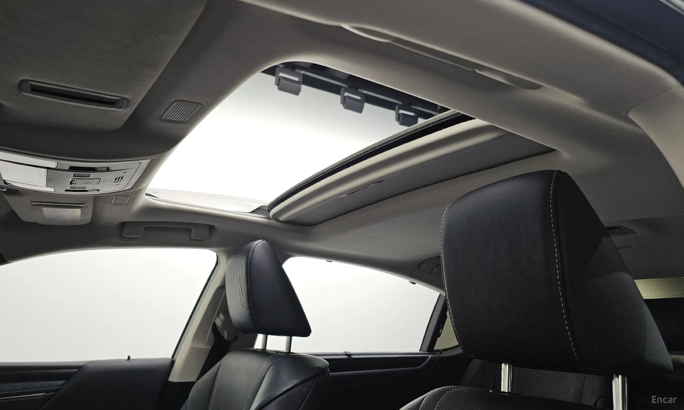 Lexus ES300h 7th Generation превью 18
