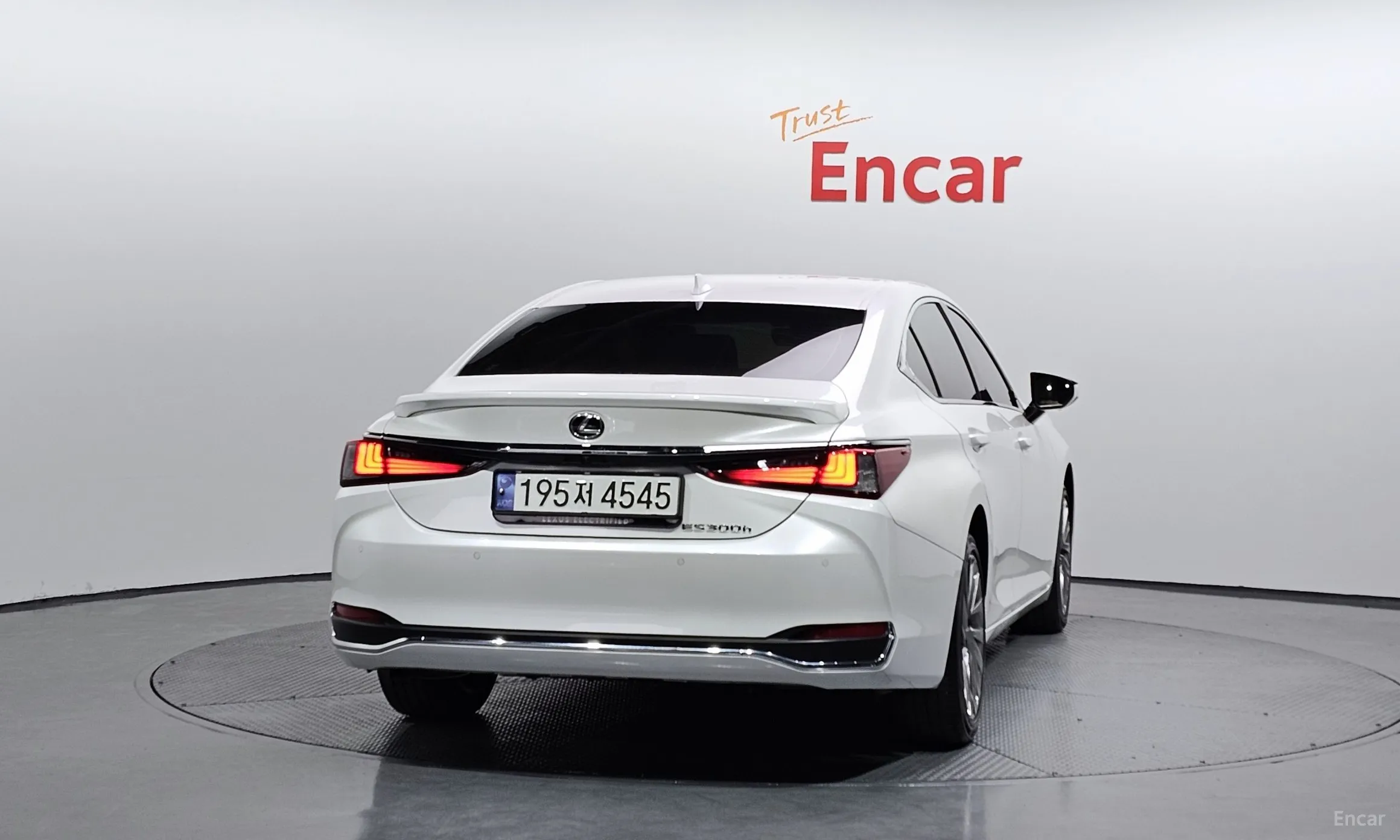 Lexus ES300h 7th Generation превью 4