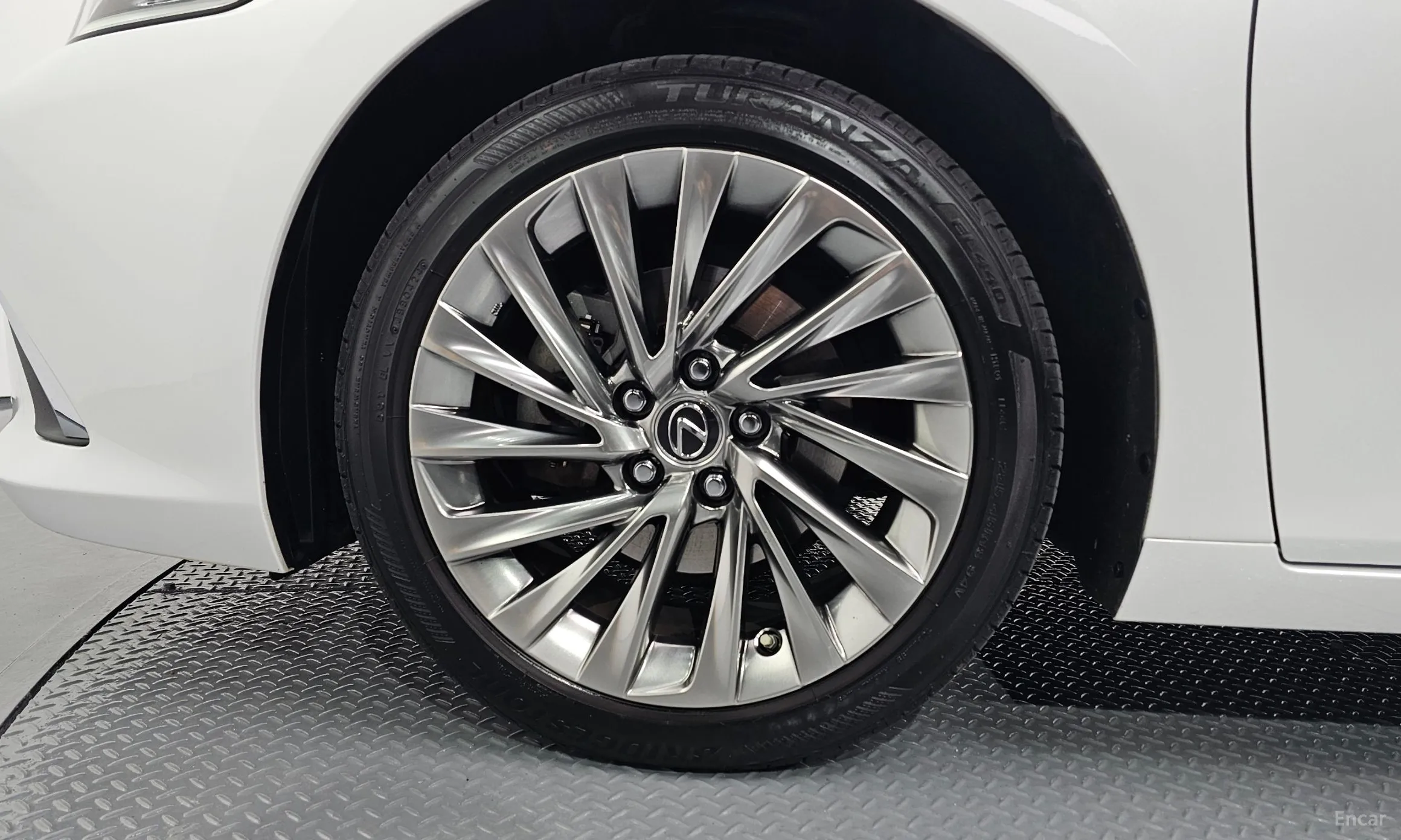 Lexus ES300h 7th Generation превью 5