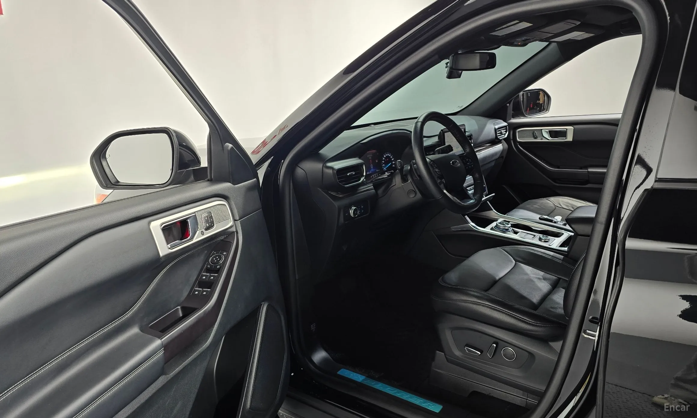 Ford Explorer 6th Generation превью 10