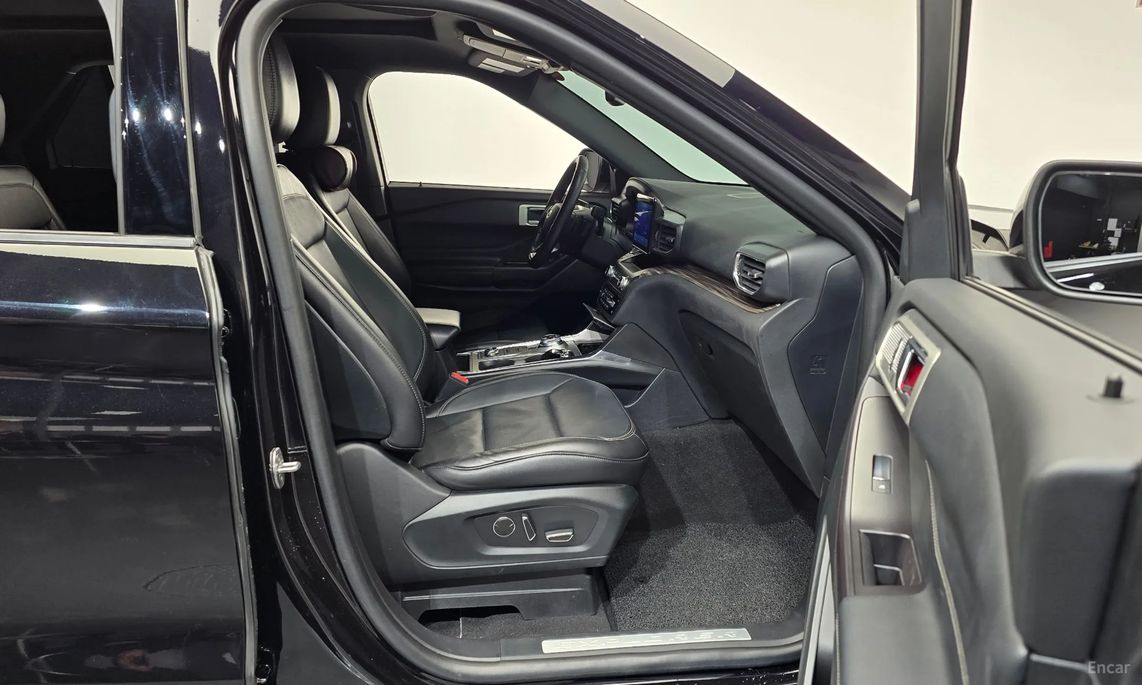 Ford Explorer 6th Generation превью 11