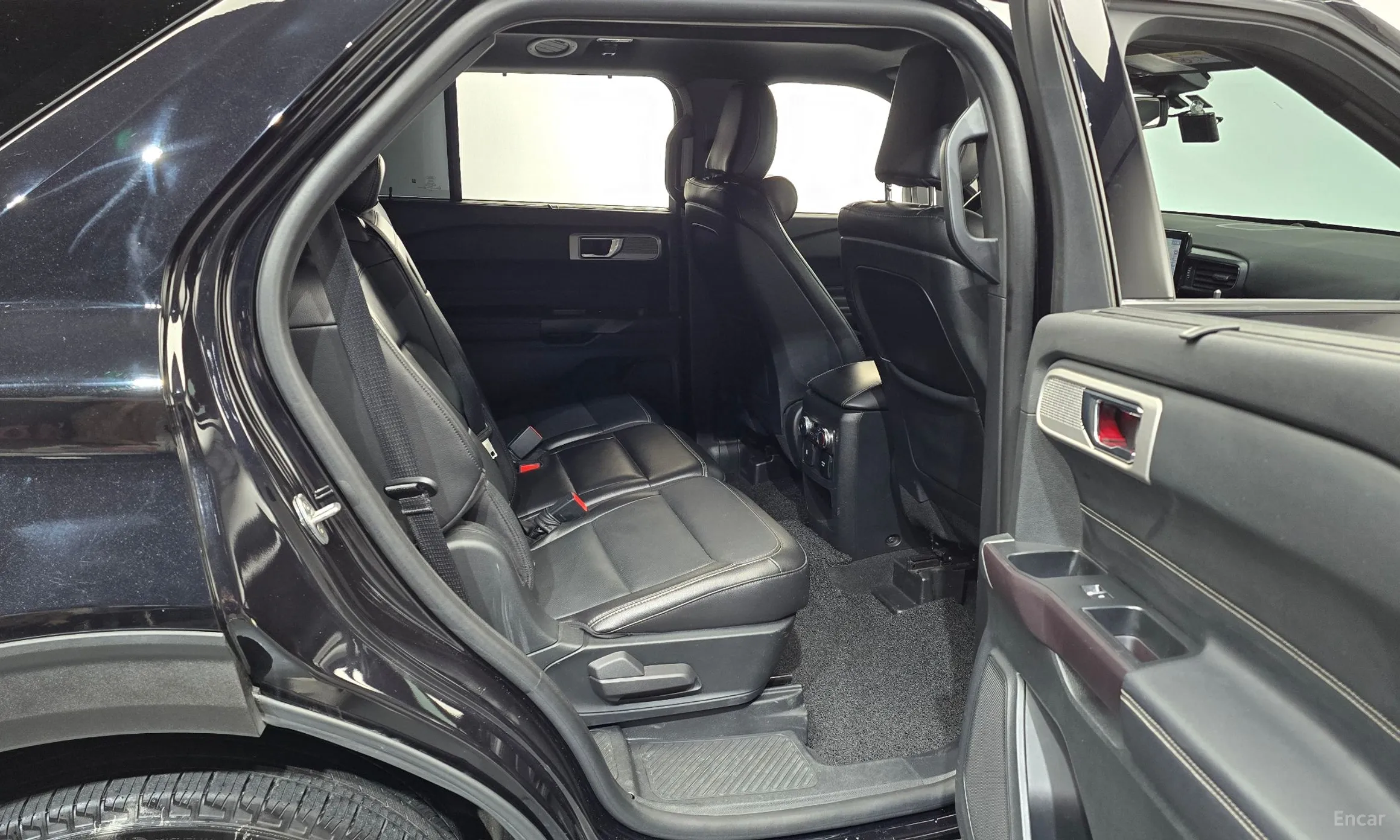 Ford Explorer 6th Generation превью 12