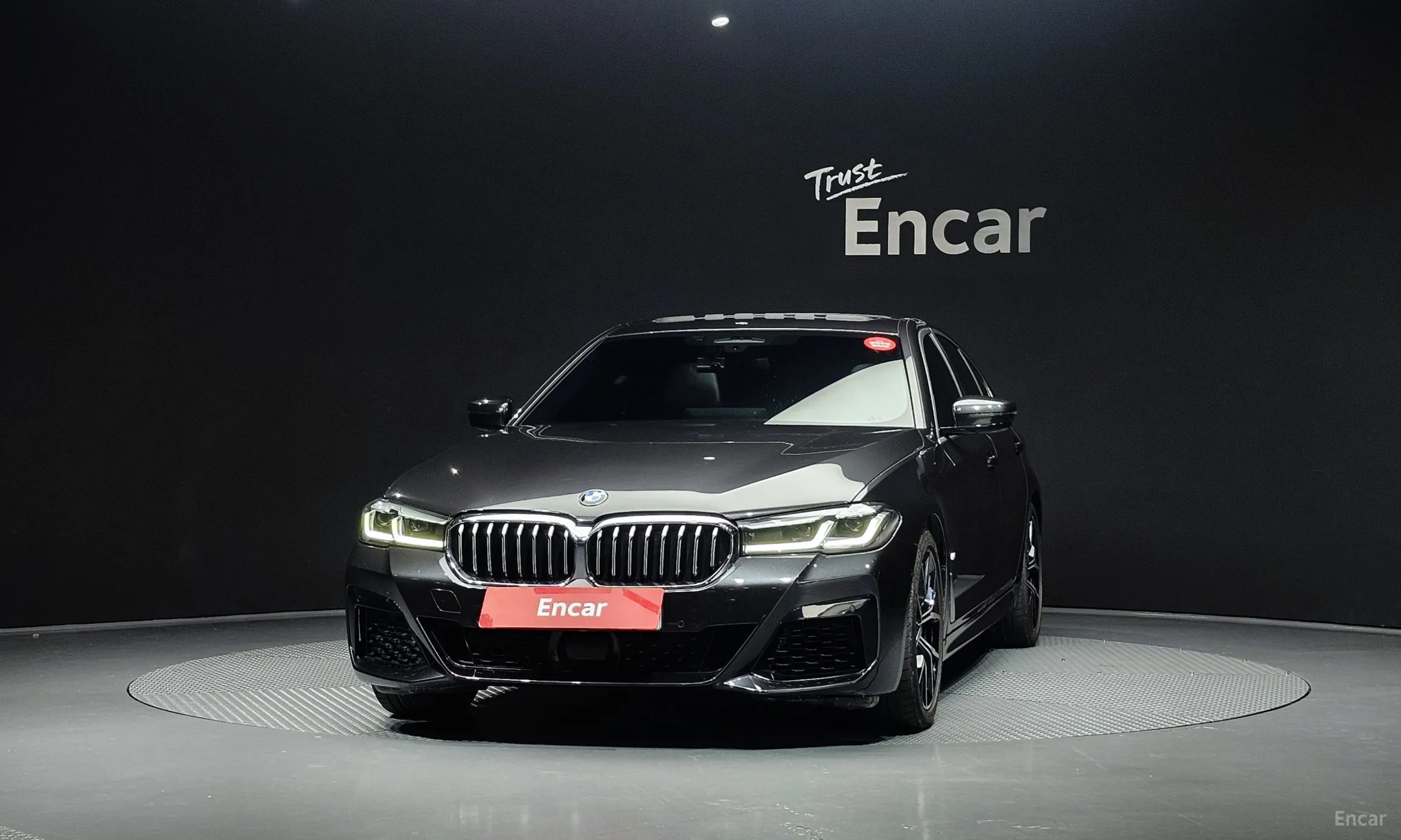 BMW 5 Series (G30) превью 3