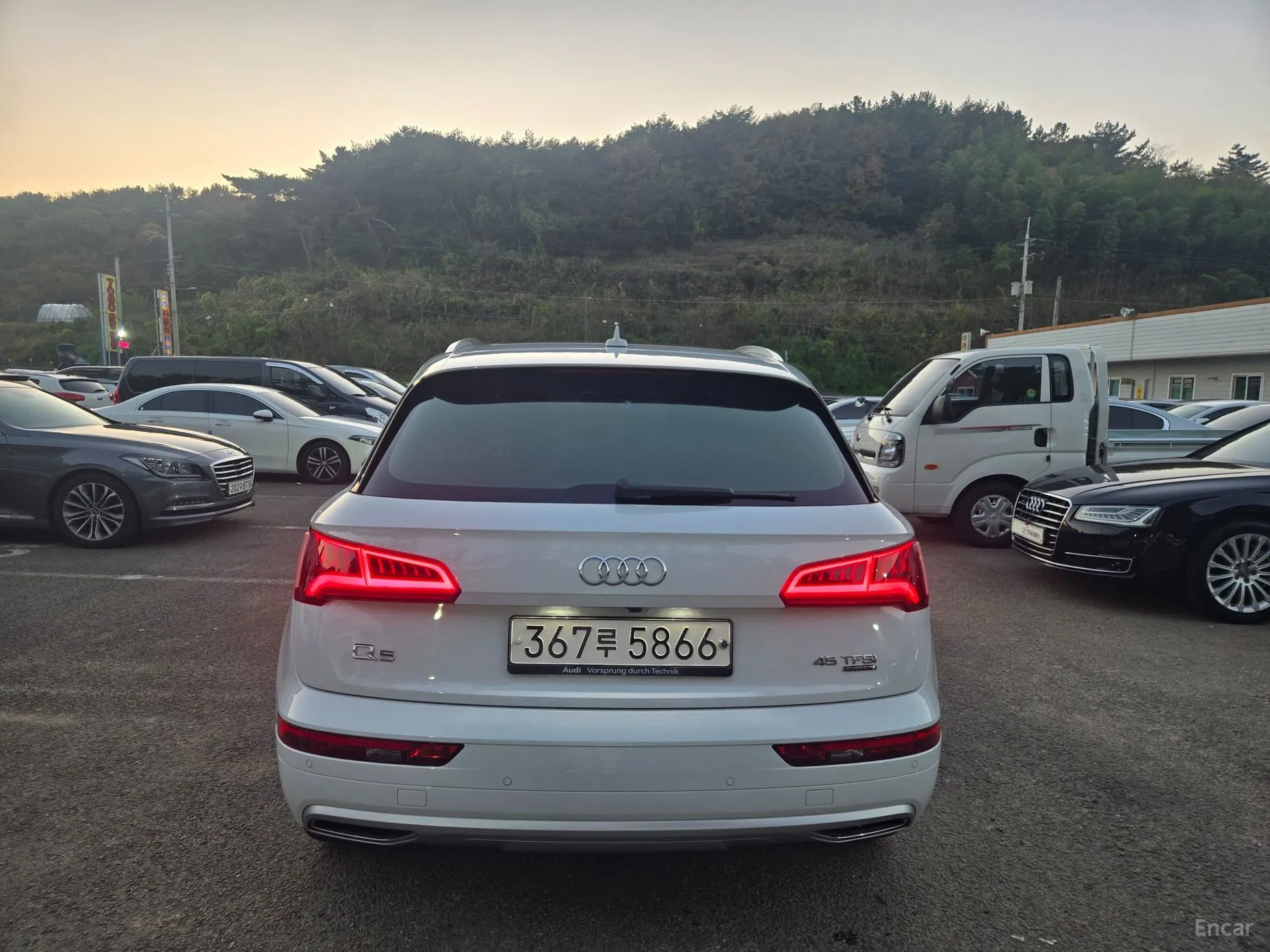 Audi Q5 (FY) превью 6