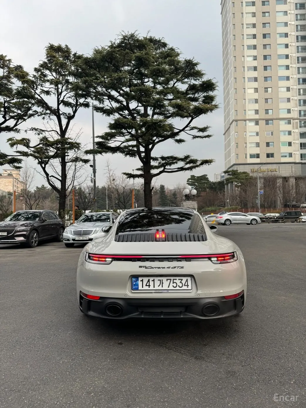 Porsche 911 (992) превью 10