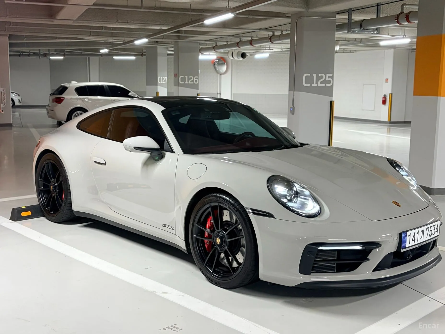 Porsche 911 (992) превью 3