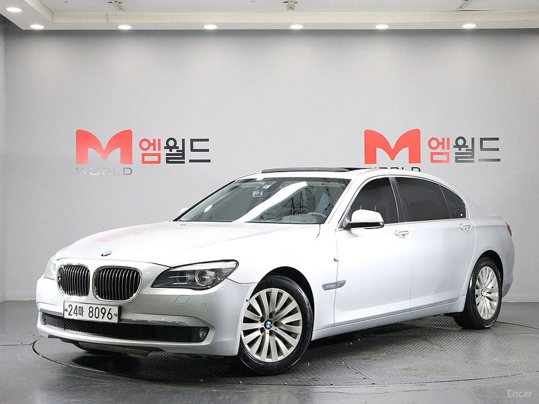 BMW 7 Series (F01)