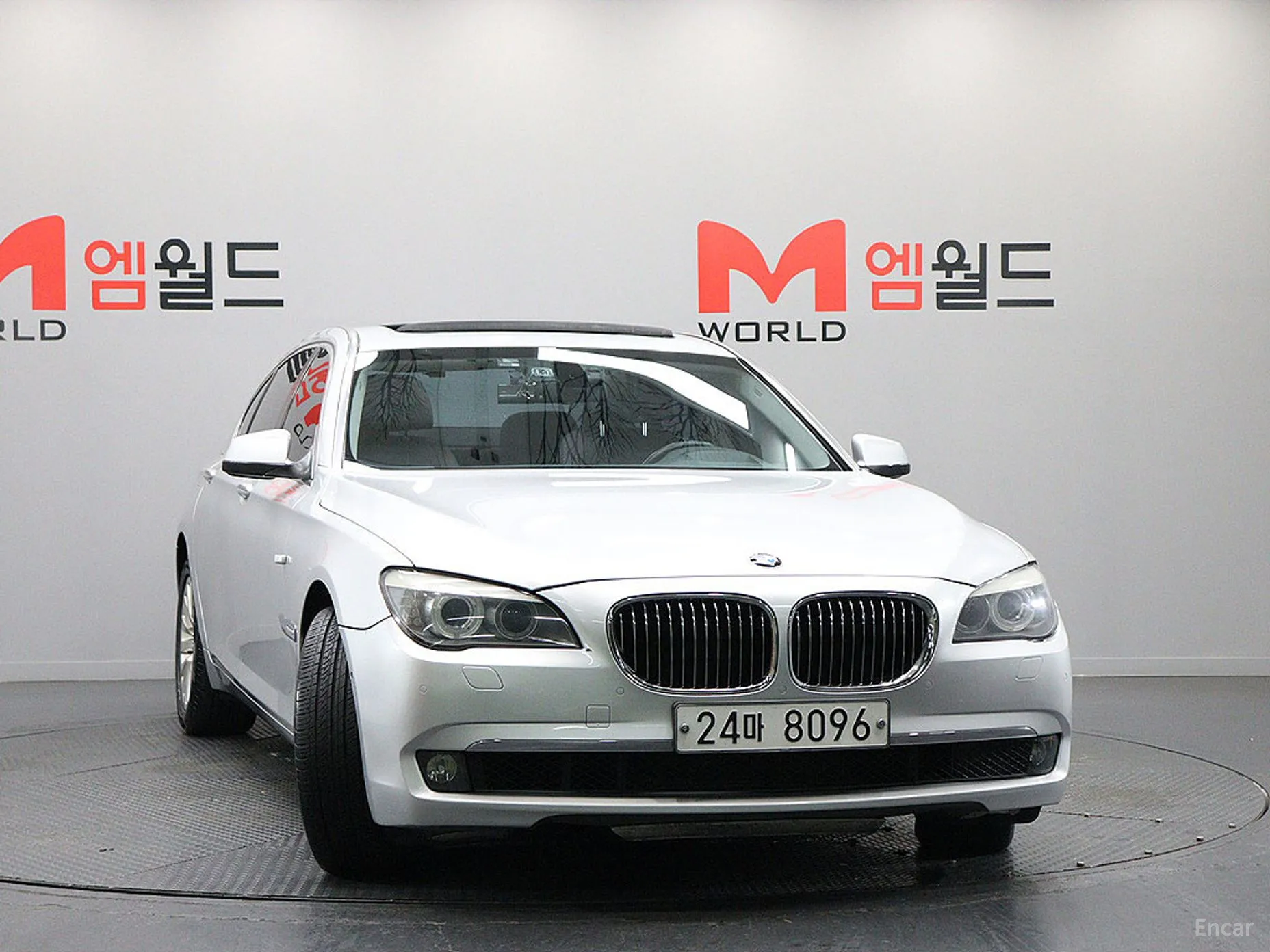 BMW 7 Series (F01)