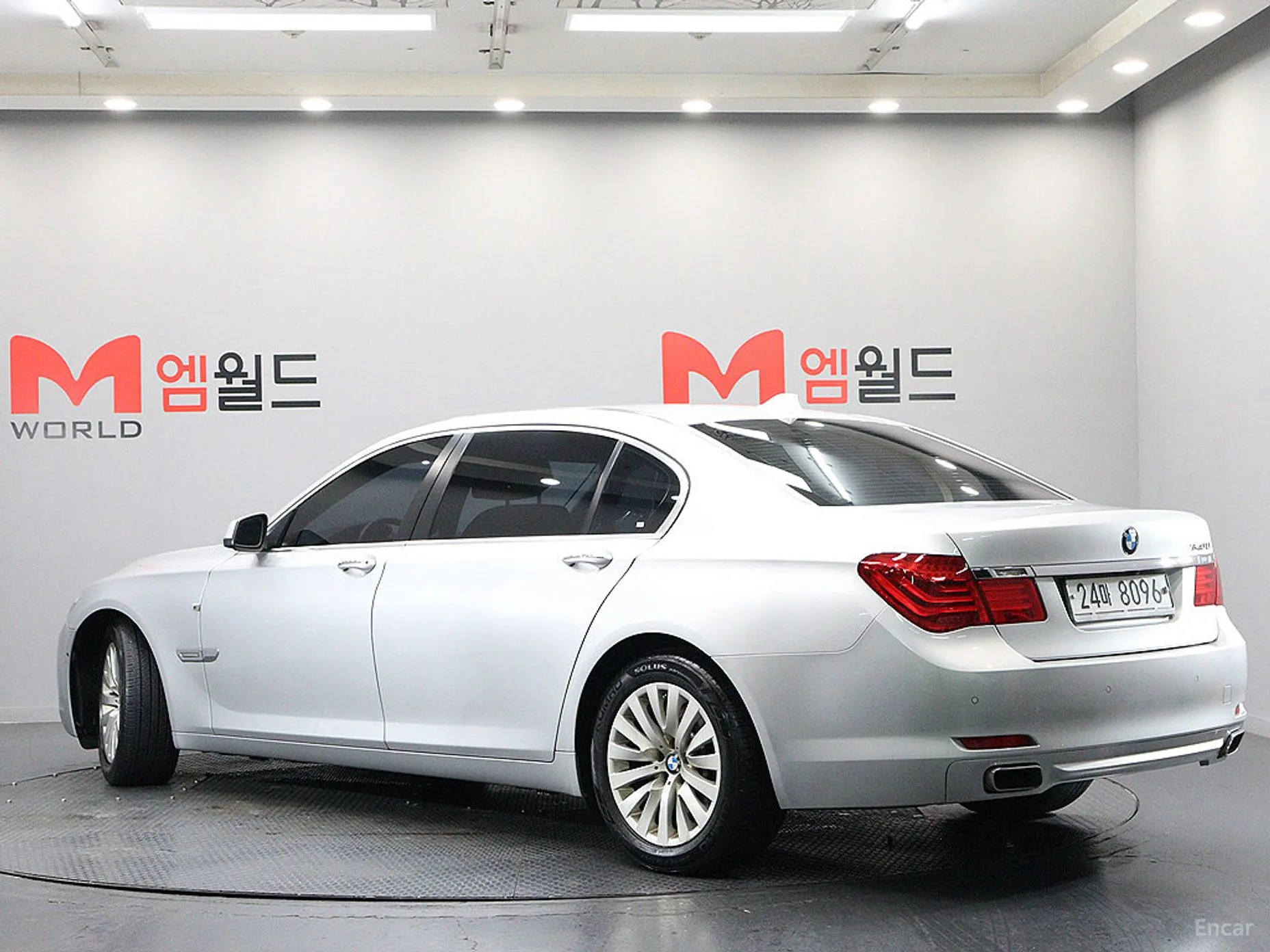 BMW 7 Series (F01) превью 3