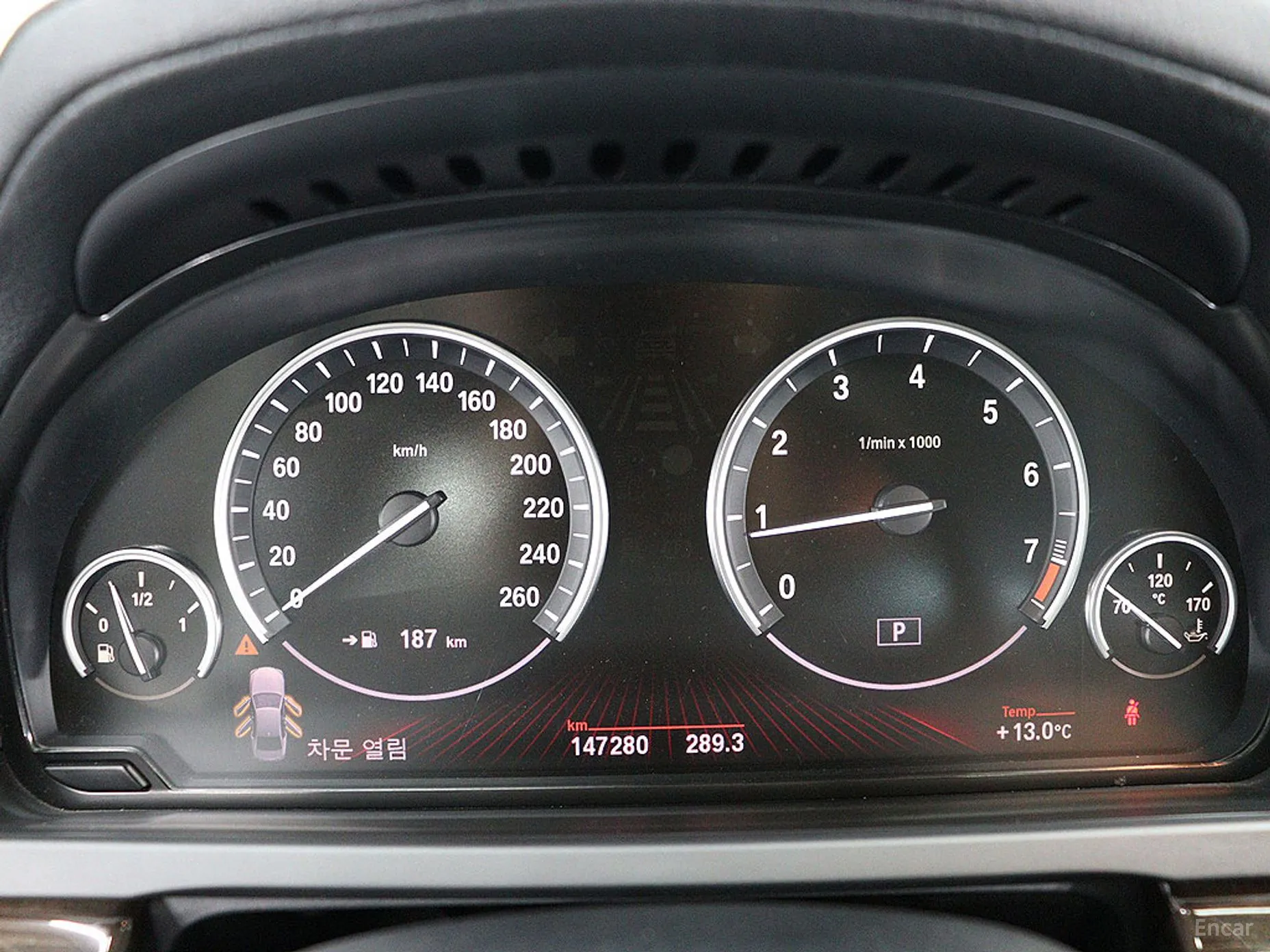 BMW 7 Series (F01) превью 7