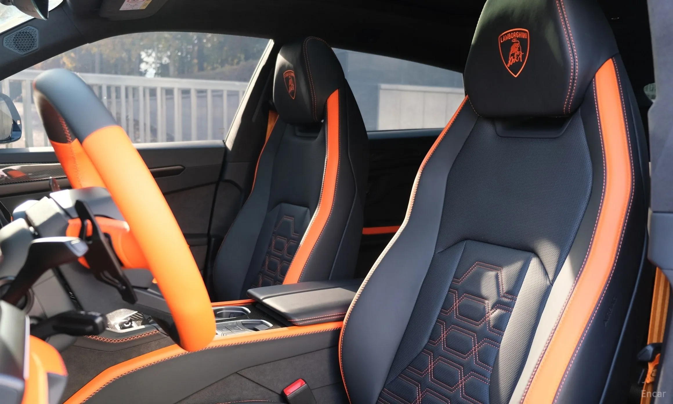 Lamborghini Urus превью 10