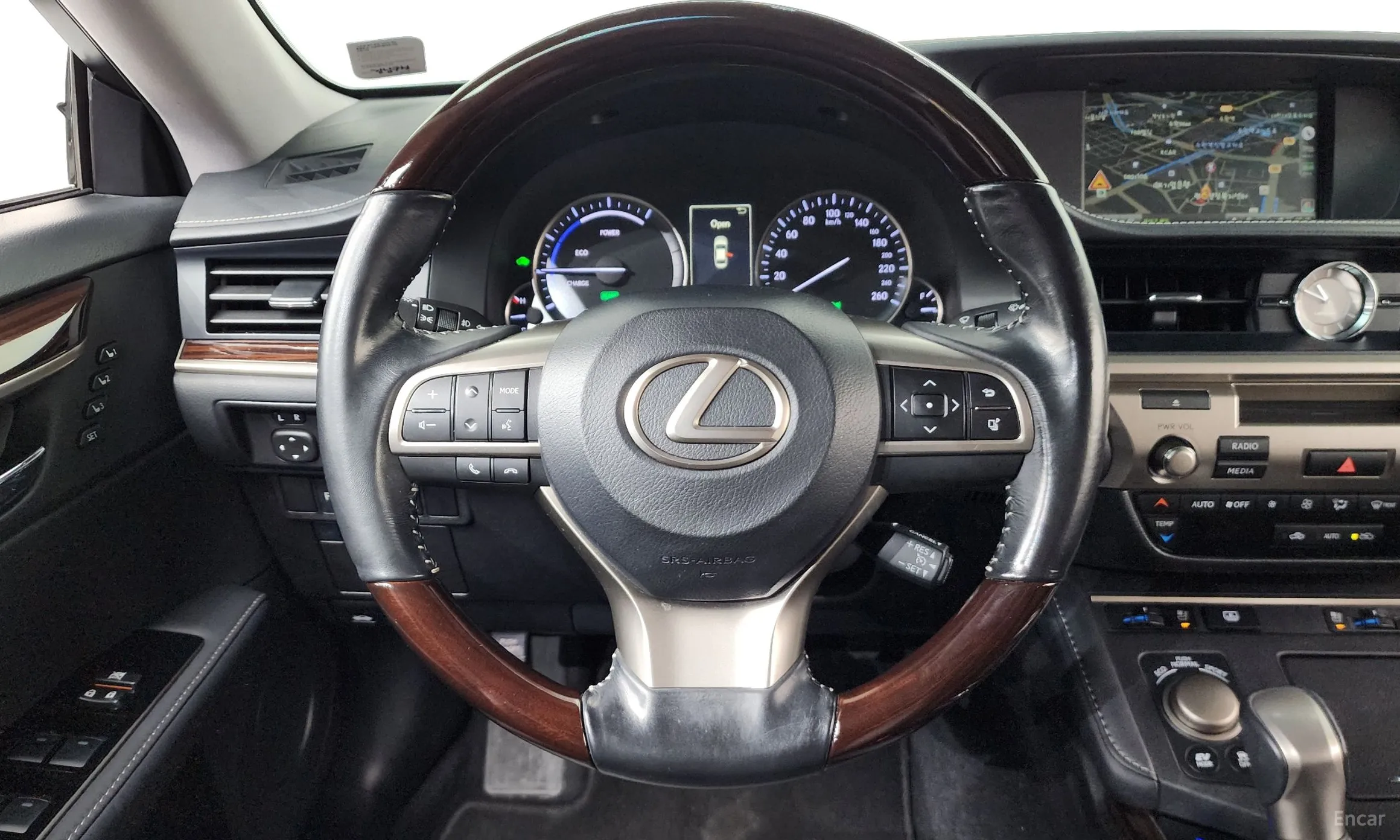 Lexus New ES300h превью 13