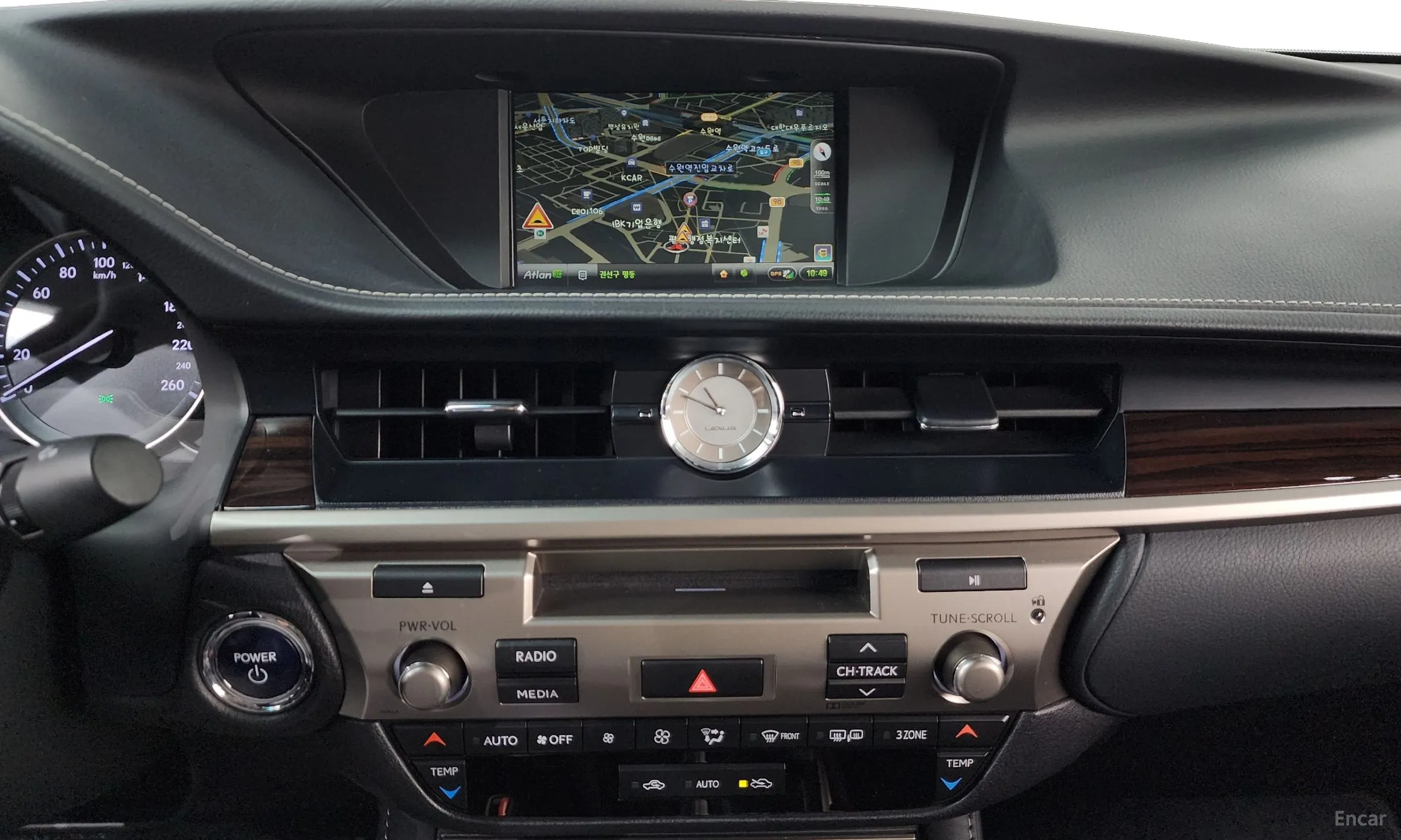 Lexus New ES300h превью 14