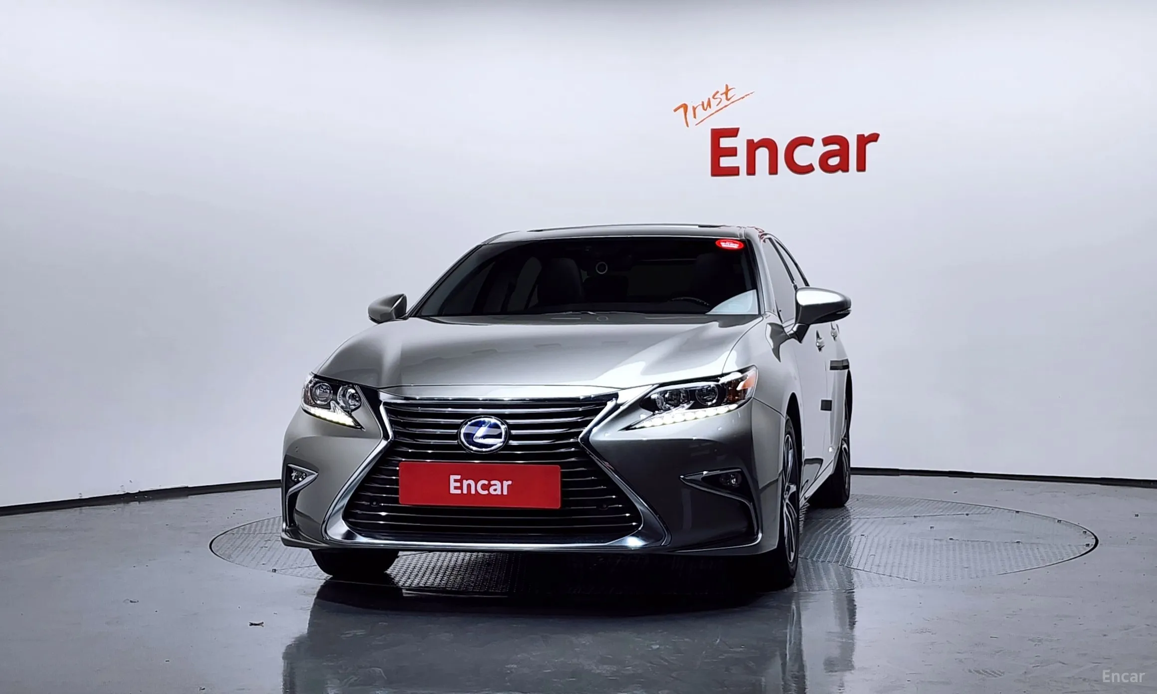 Lexus New ES300h превью 3