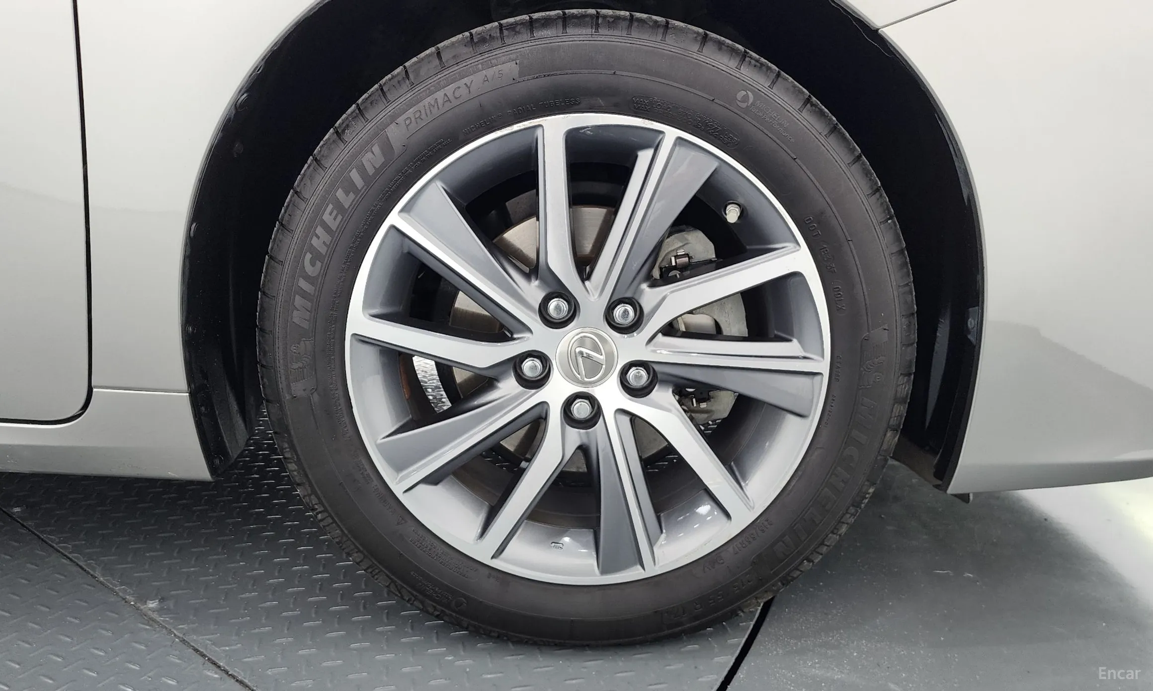 Lexus New ES300h превью 5