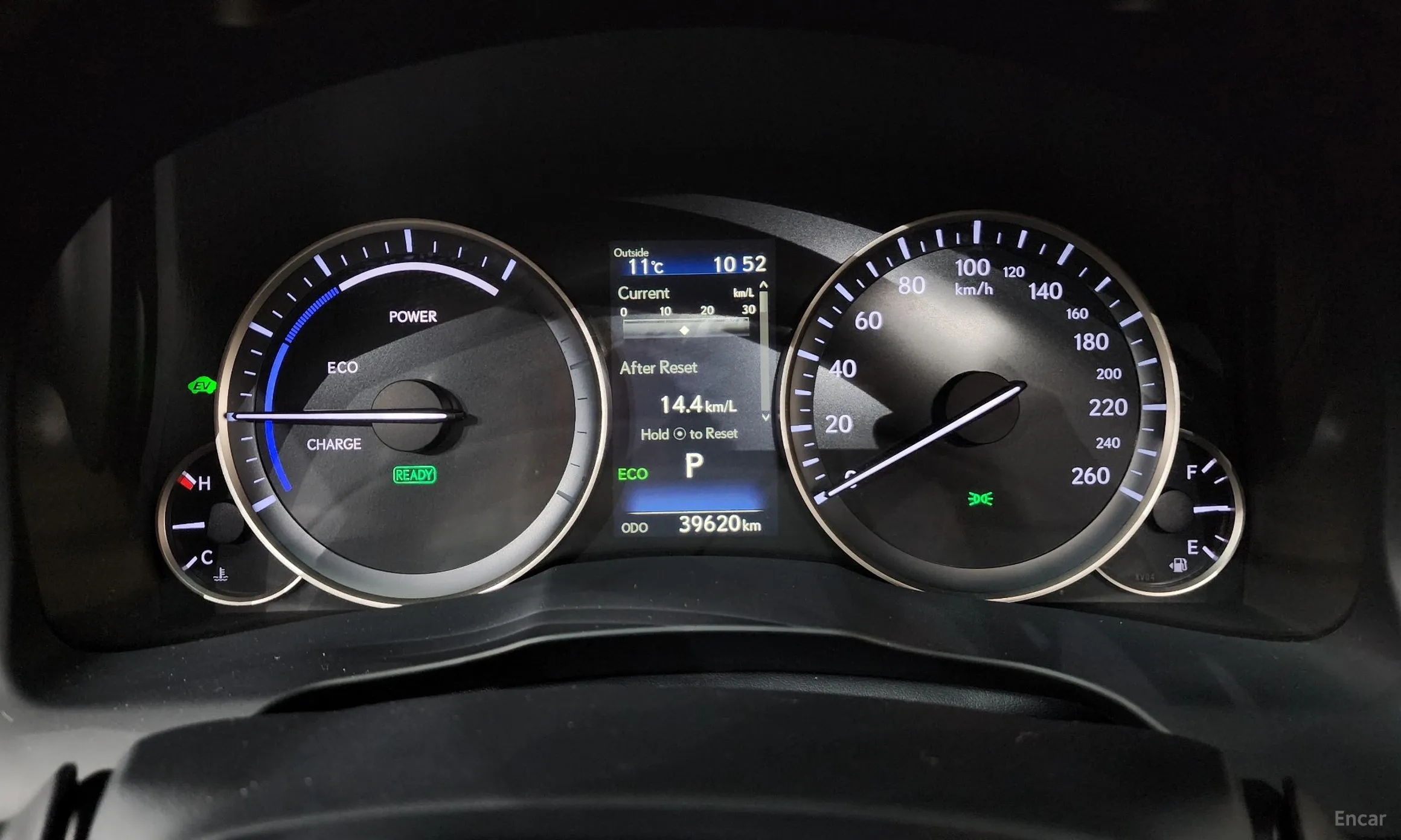 Lexus New ES300h превью 8