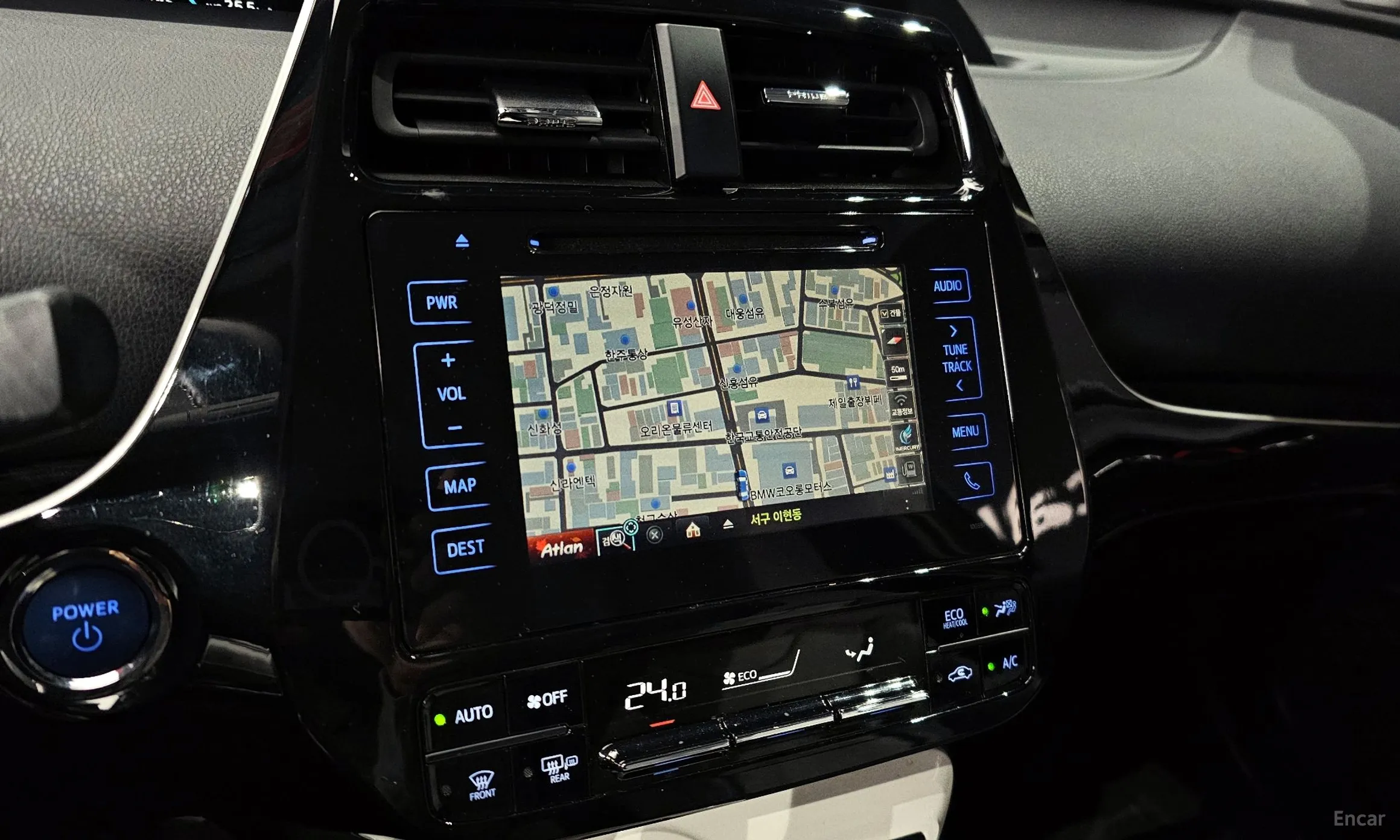 Toyota Prius 4th Generation превью 15