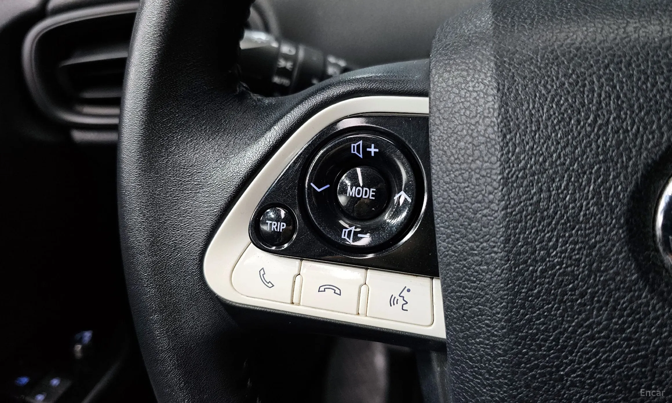 Toyota Prius 4th Generation превью 19