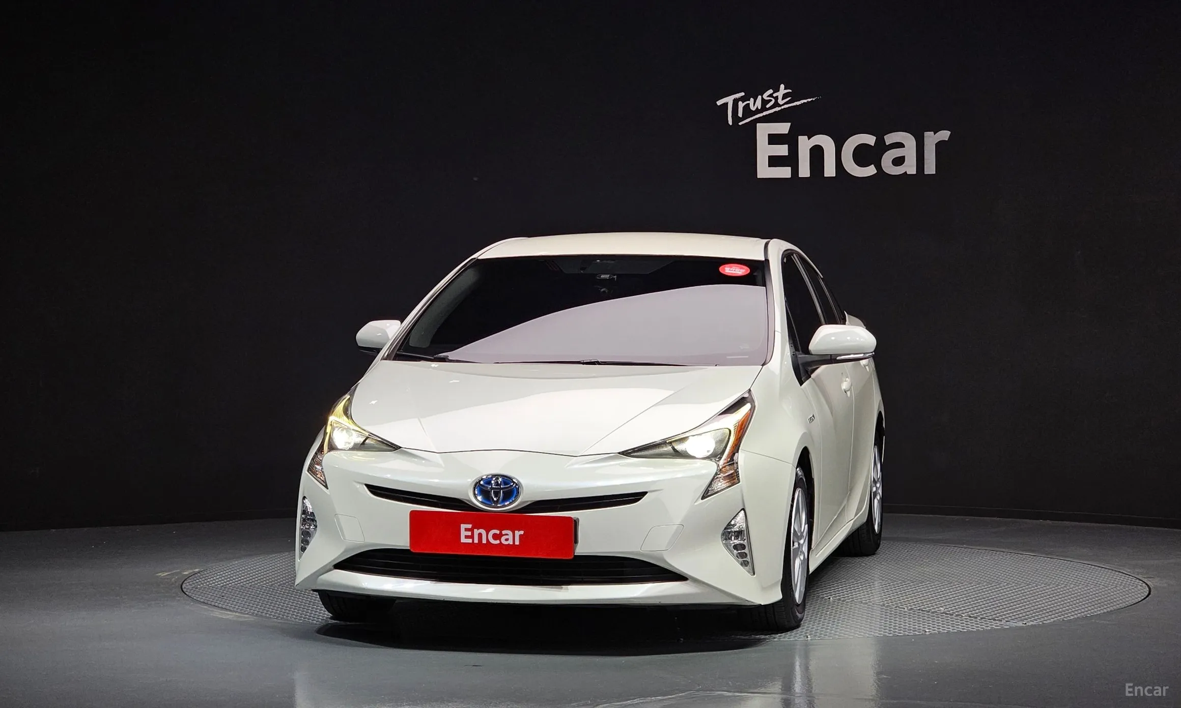 Toyota Prius 4th Generation превью 3