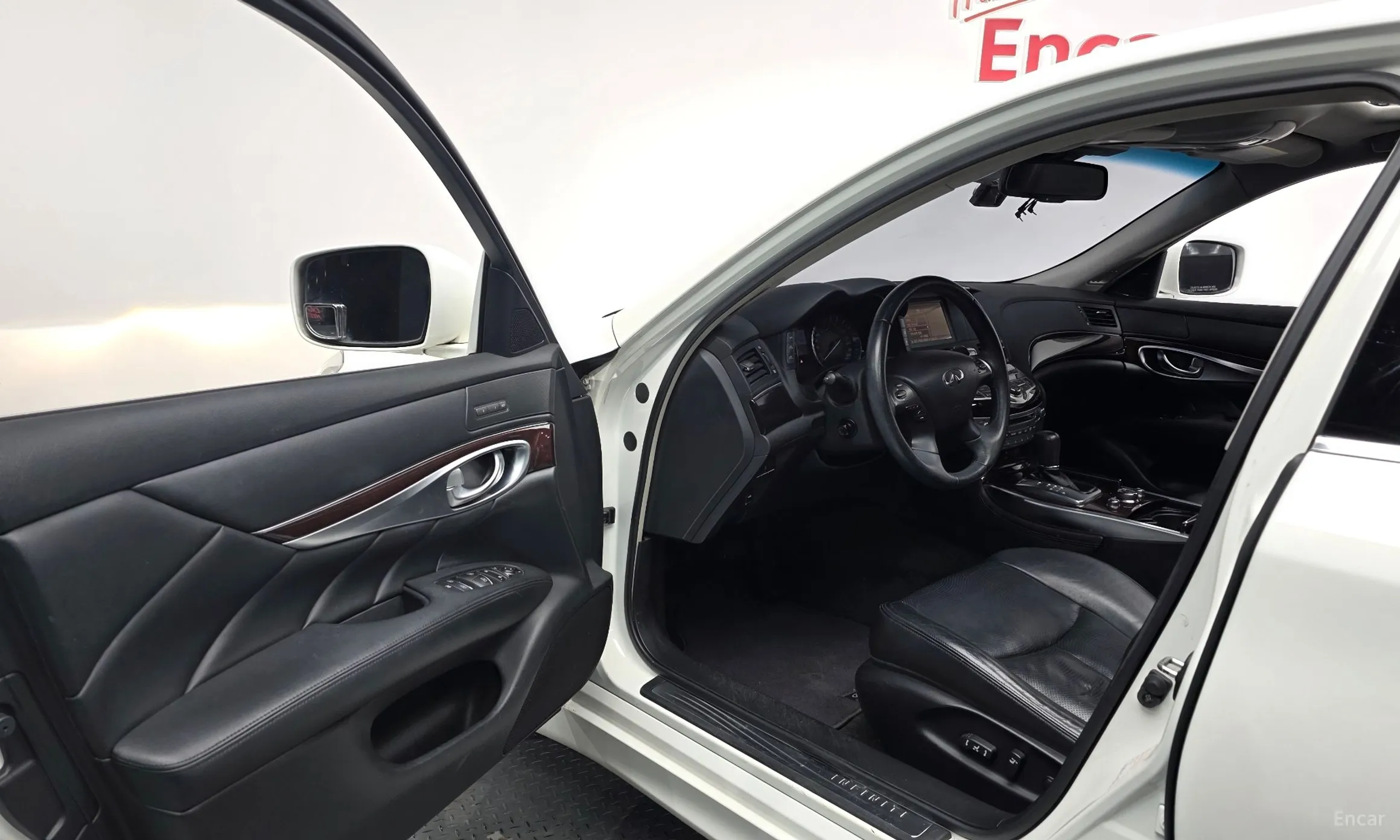 Infiniti M37 превью 12