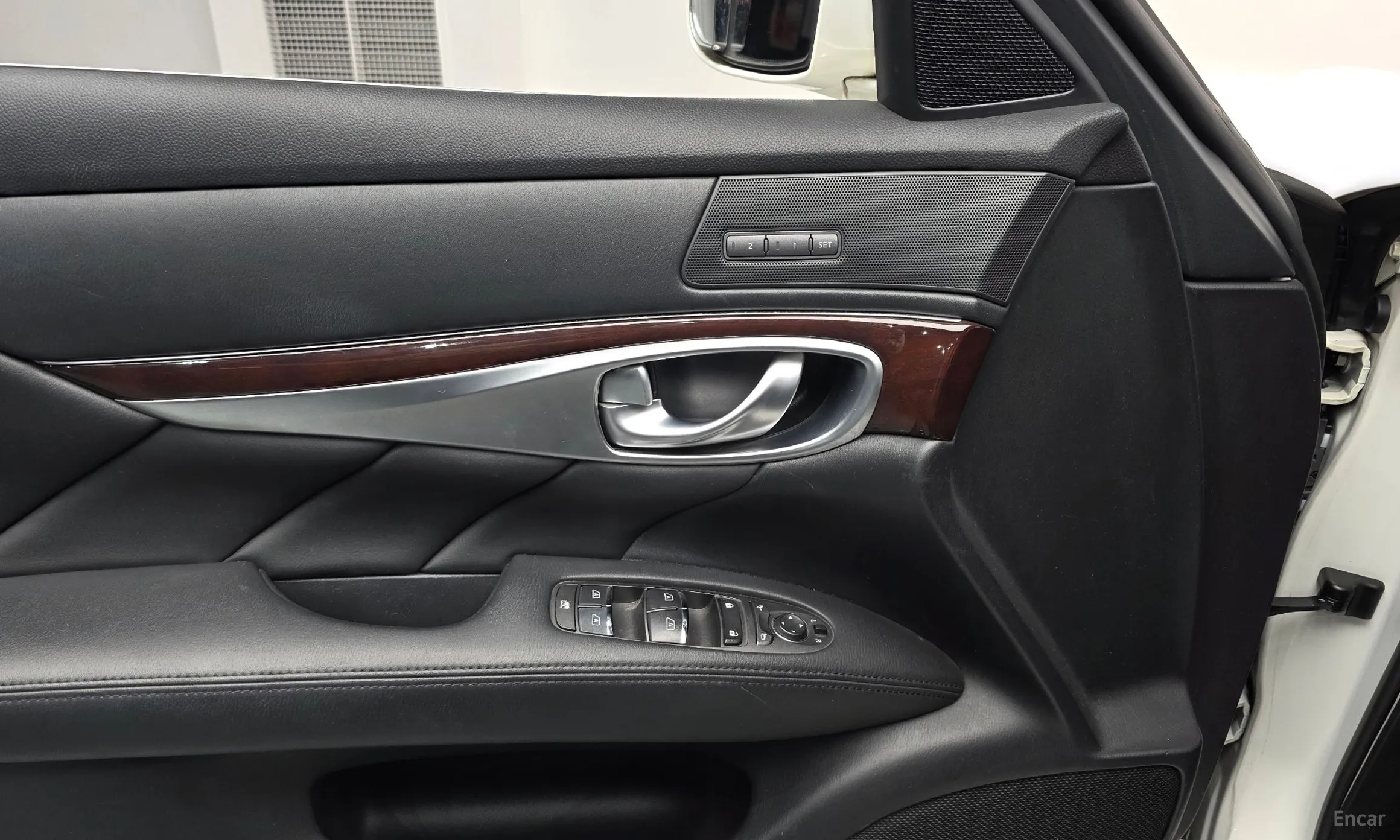 Infiniti M37 превью 18