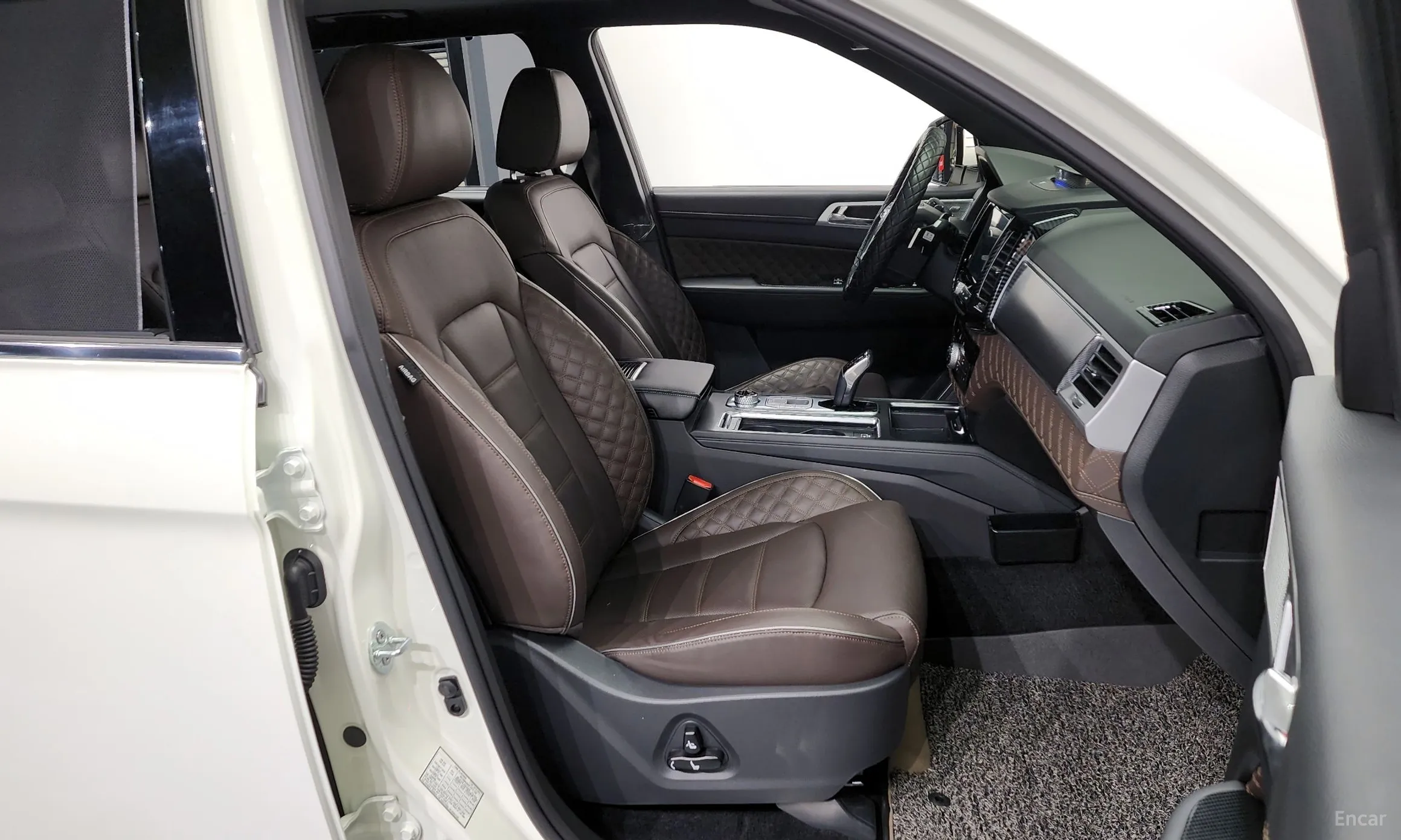 KG Mobility (SsangYong) Rexton превью 11