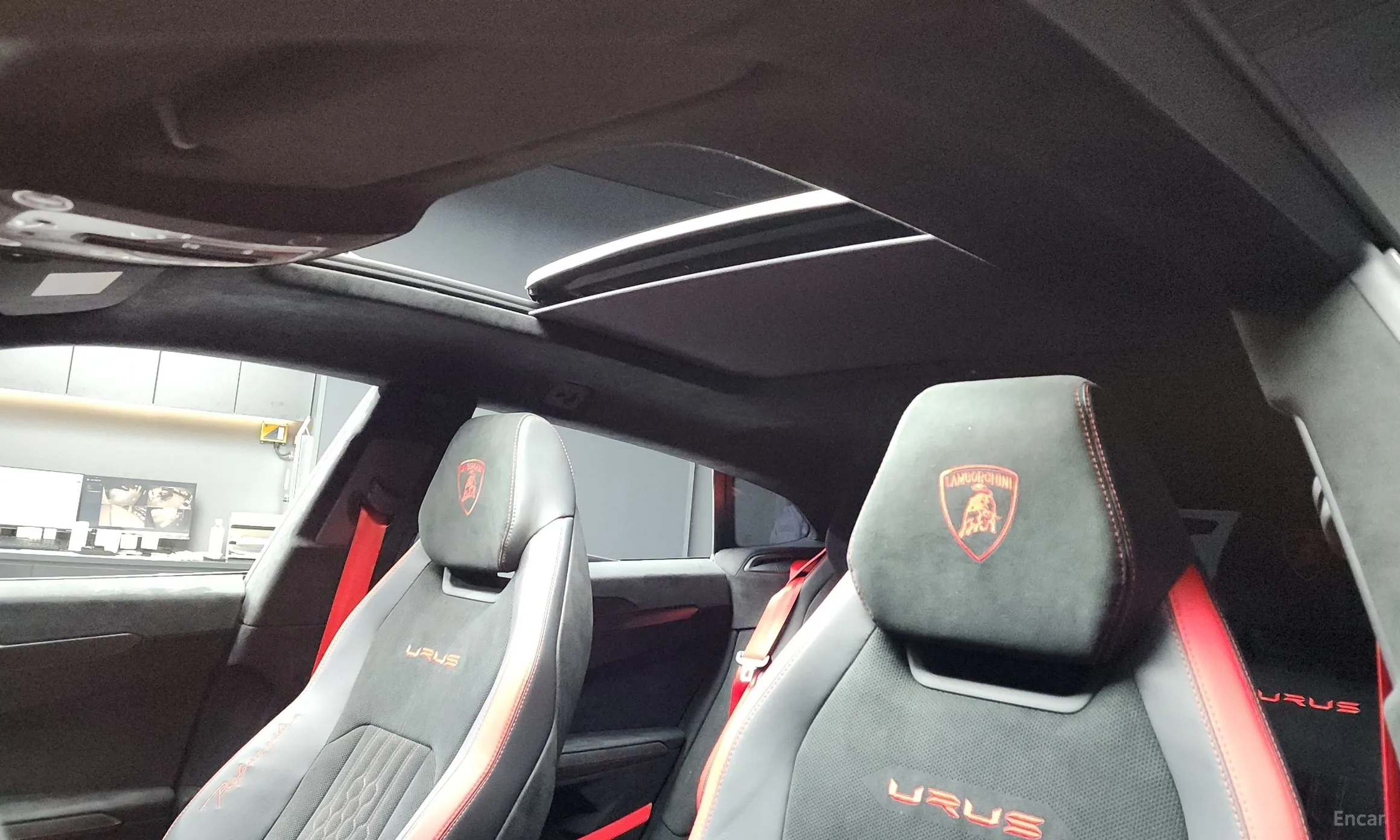 Lamborghini Urus превью 18