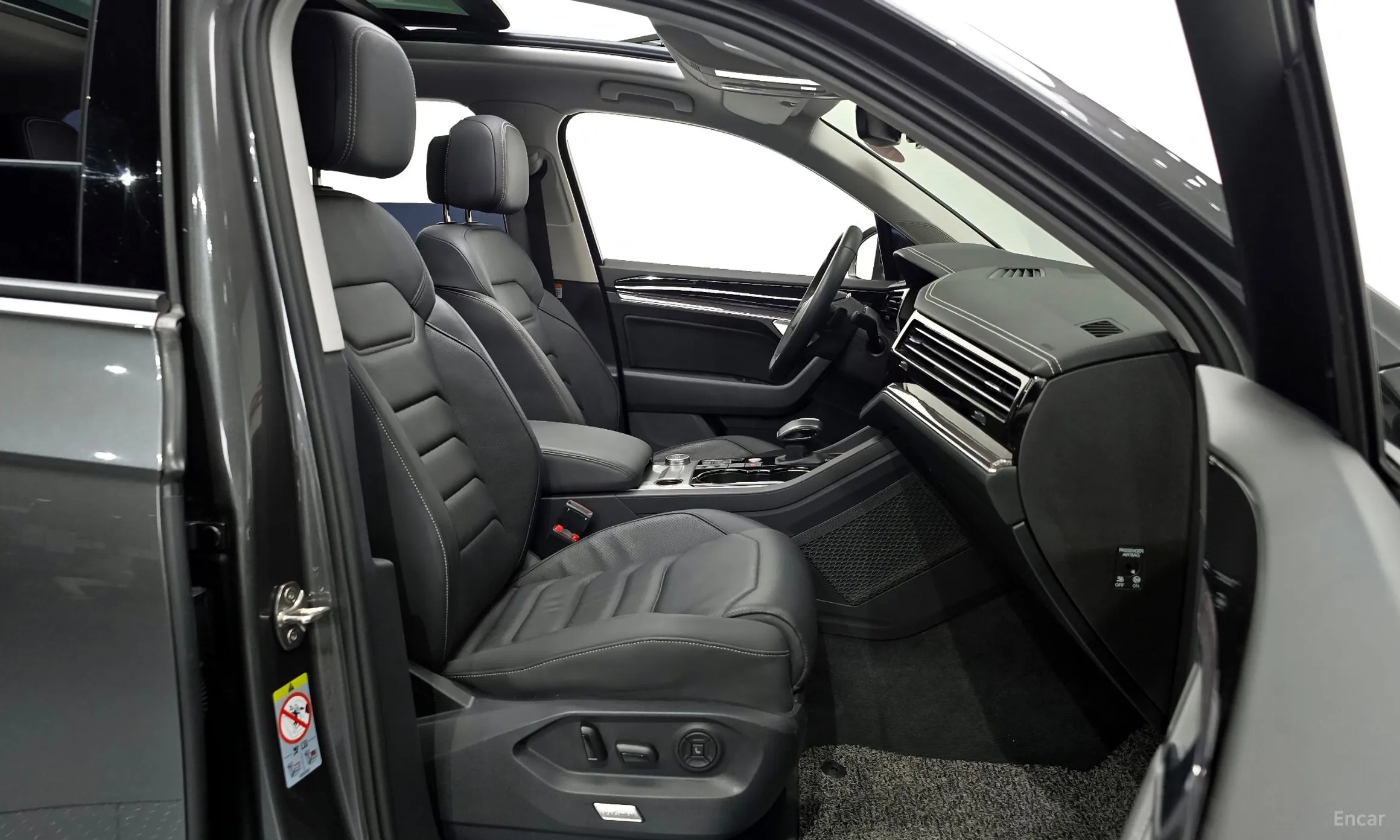 Volkswagen Touareg 3rd Generation превью 10