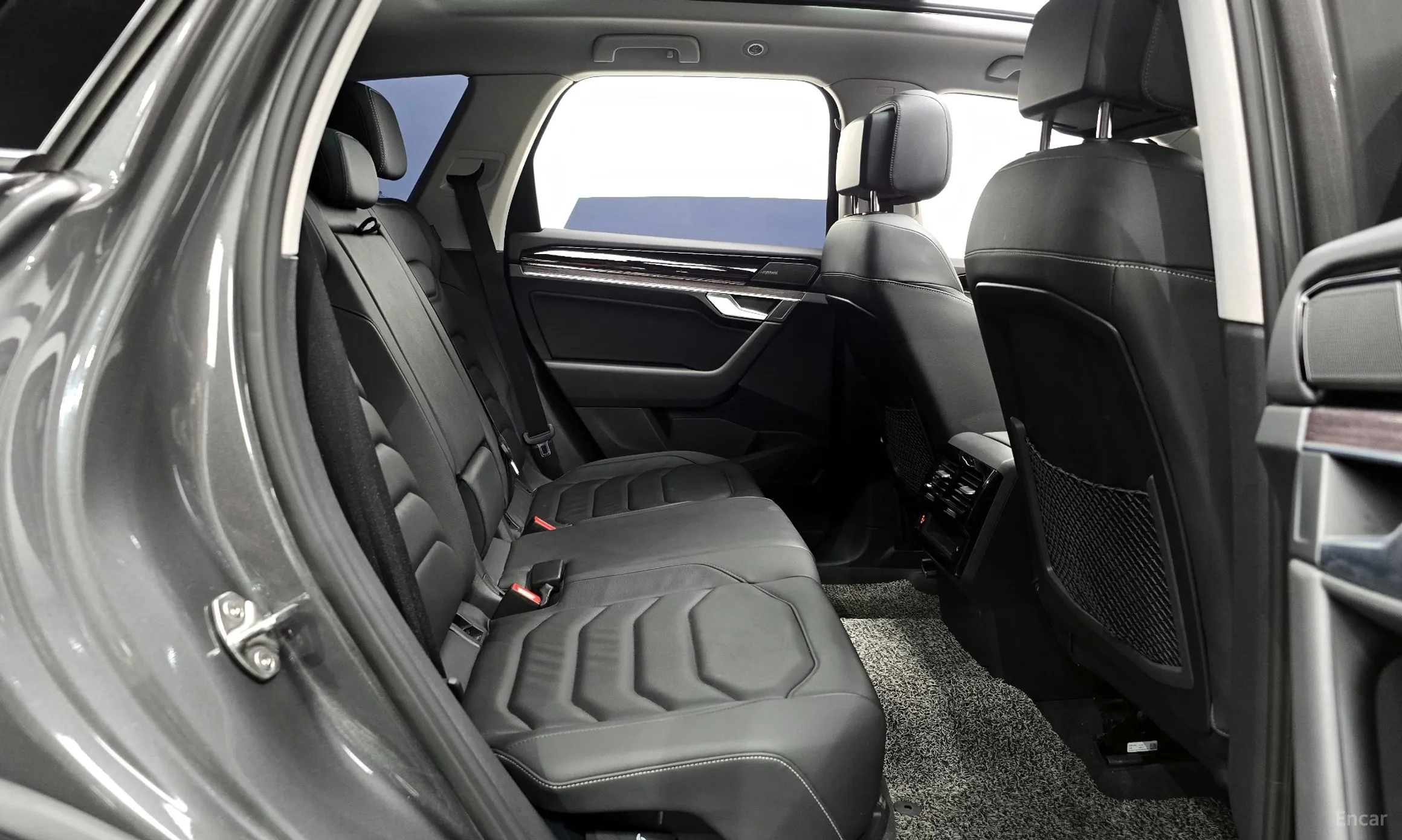 Volkswagen Touareg 3rd Generation превью 12