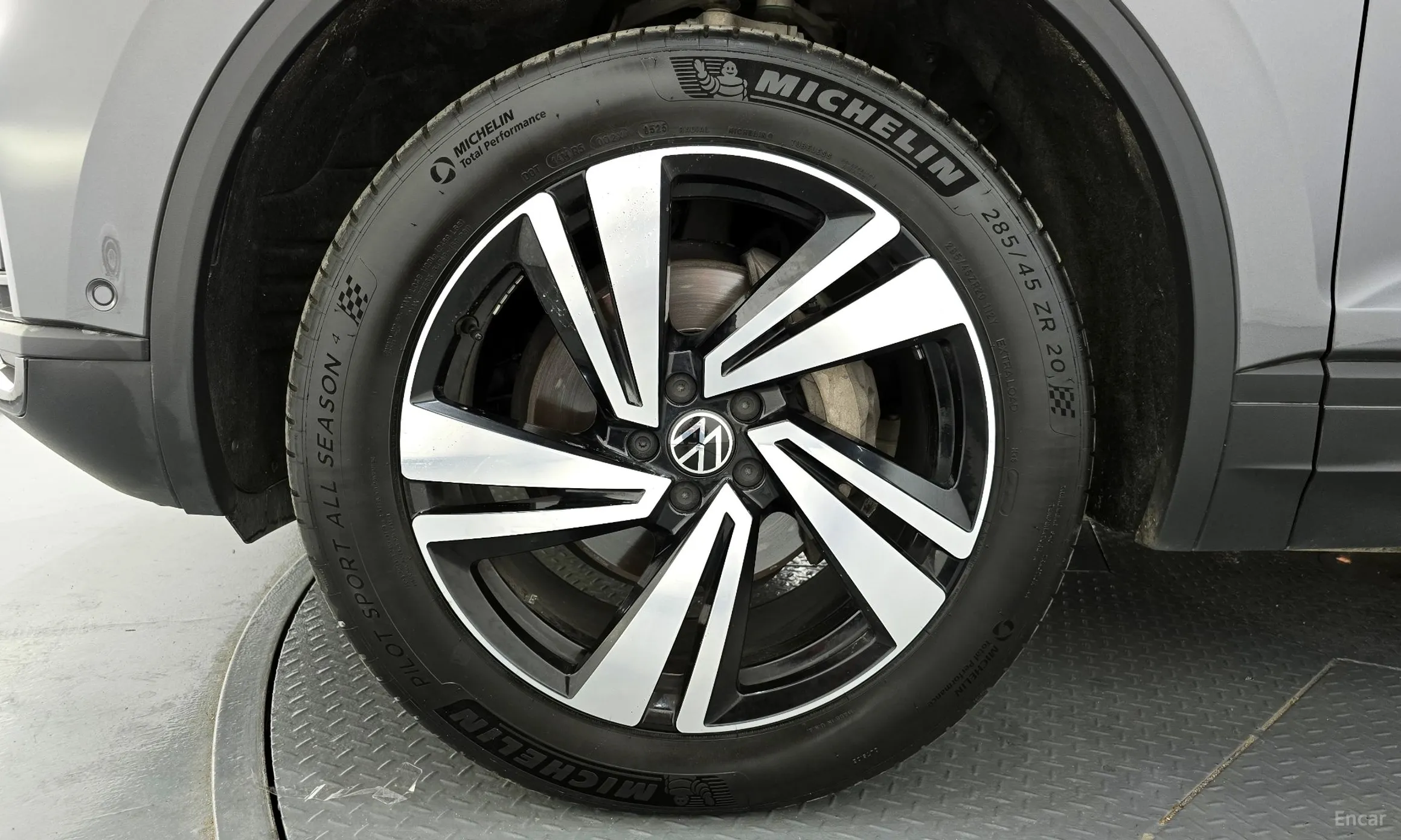 Volkswagen Touareg 3rd Generation превью 5